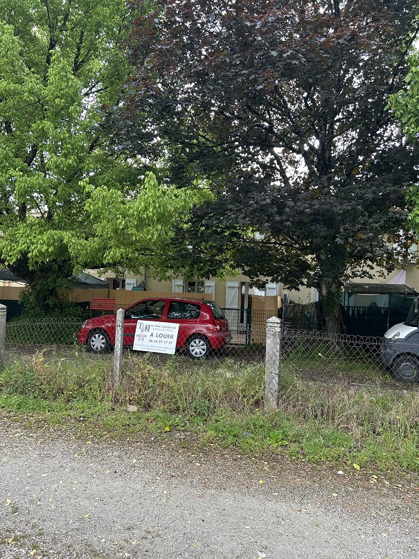 Le Barp Avenue des Pyrénées maison T 3 duplex avec jardin