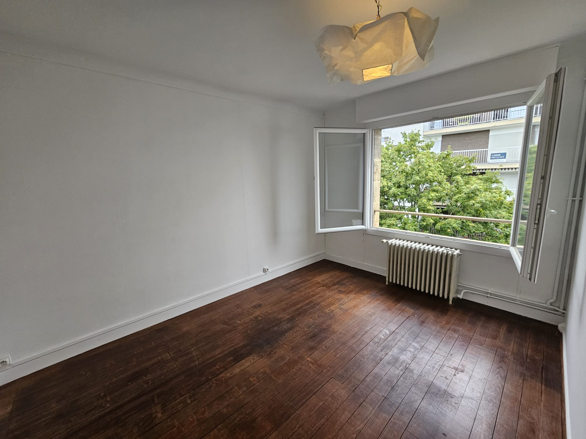 Bordeaux – Saint Genès (rue Mazarin) – Très beau T3 avec balcon et PKG