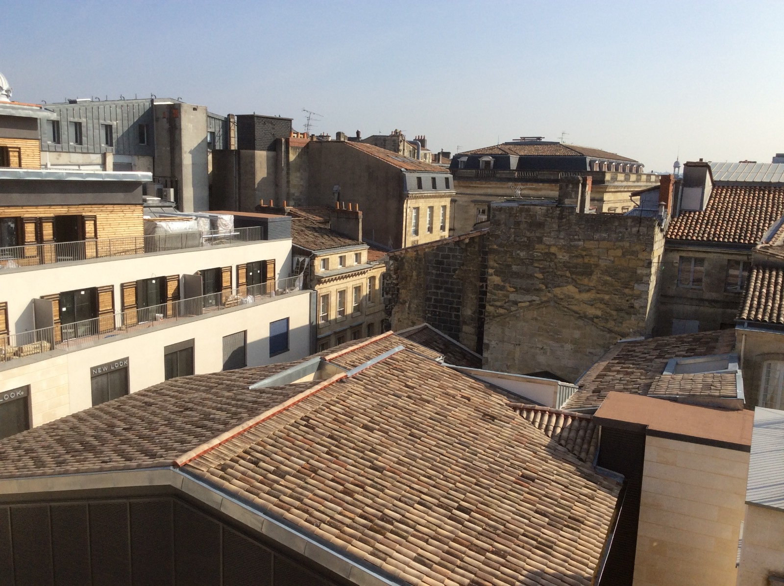 Bordeaux – Victoire (Cours Pasteur) – Joli Studio