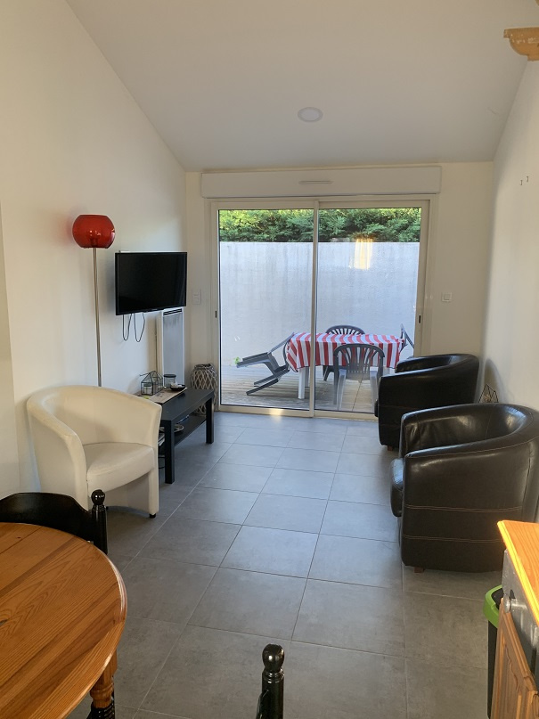 PESSAC RUE DE L’AMIRAL PROUHET MAISON  T 3 MEUBLE DE 49.75 M2 AVEC TERRASSE