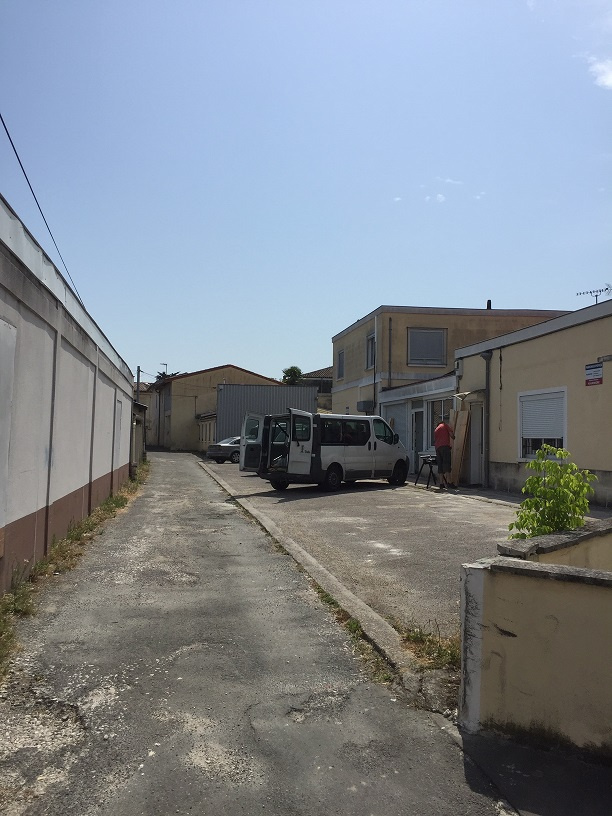 BEGLES Rue Jules Guesde Appartement T2 MEUBLE de 27.59