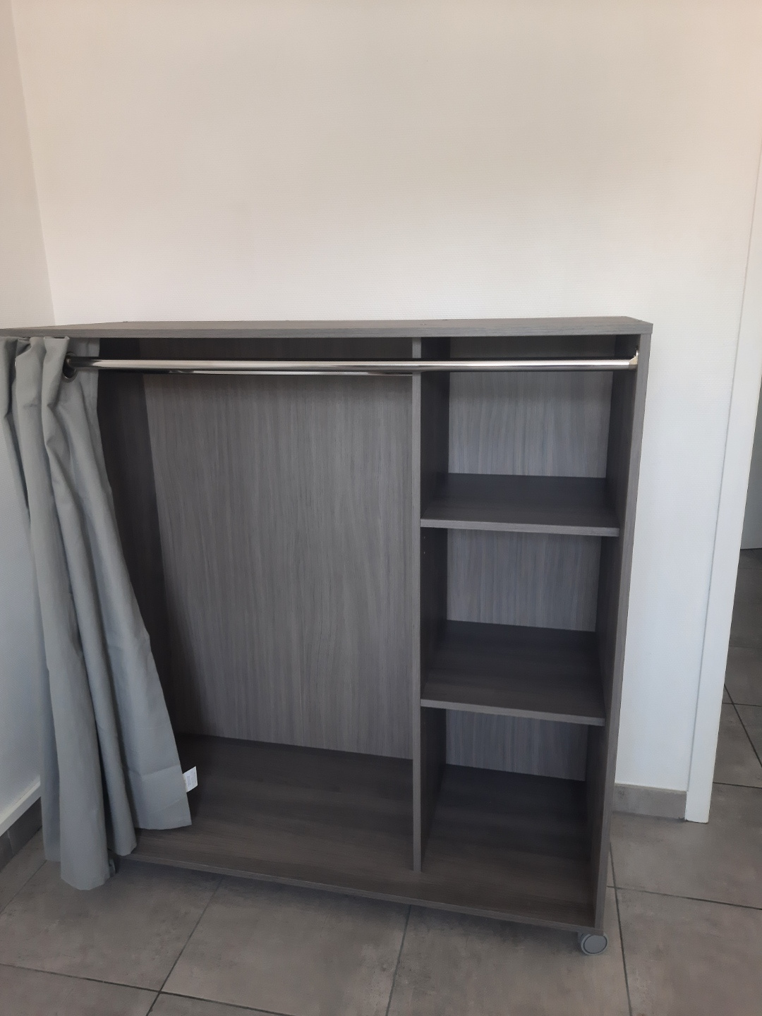 BEGLES Rue Jules Guesde Appartement T2 MEUBLE de 27.59