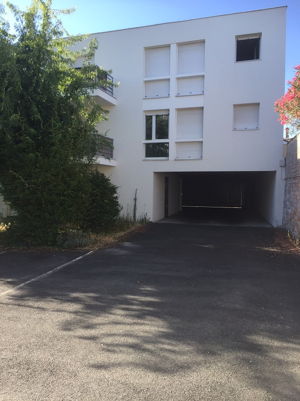  TALENCE RUE GAY APPARTEMENT T 02 MEUBLE