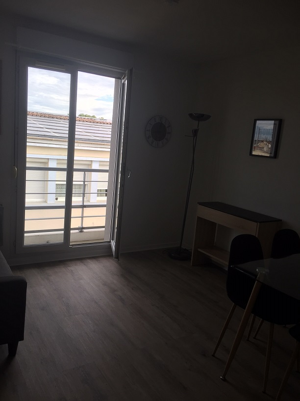  TALENCE RUE GAY APPARTEMENT T 02 MEUBLE