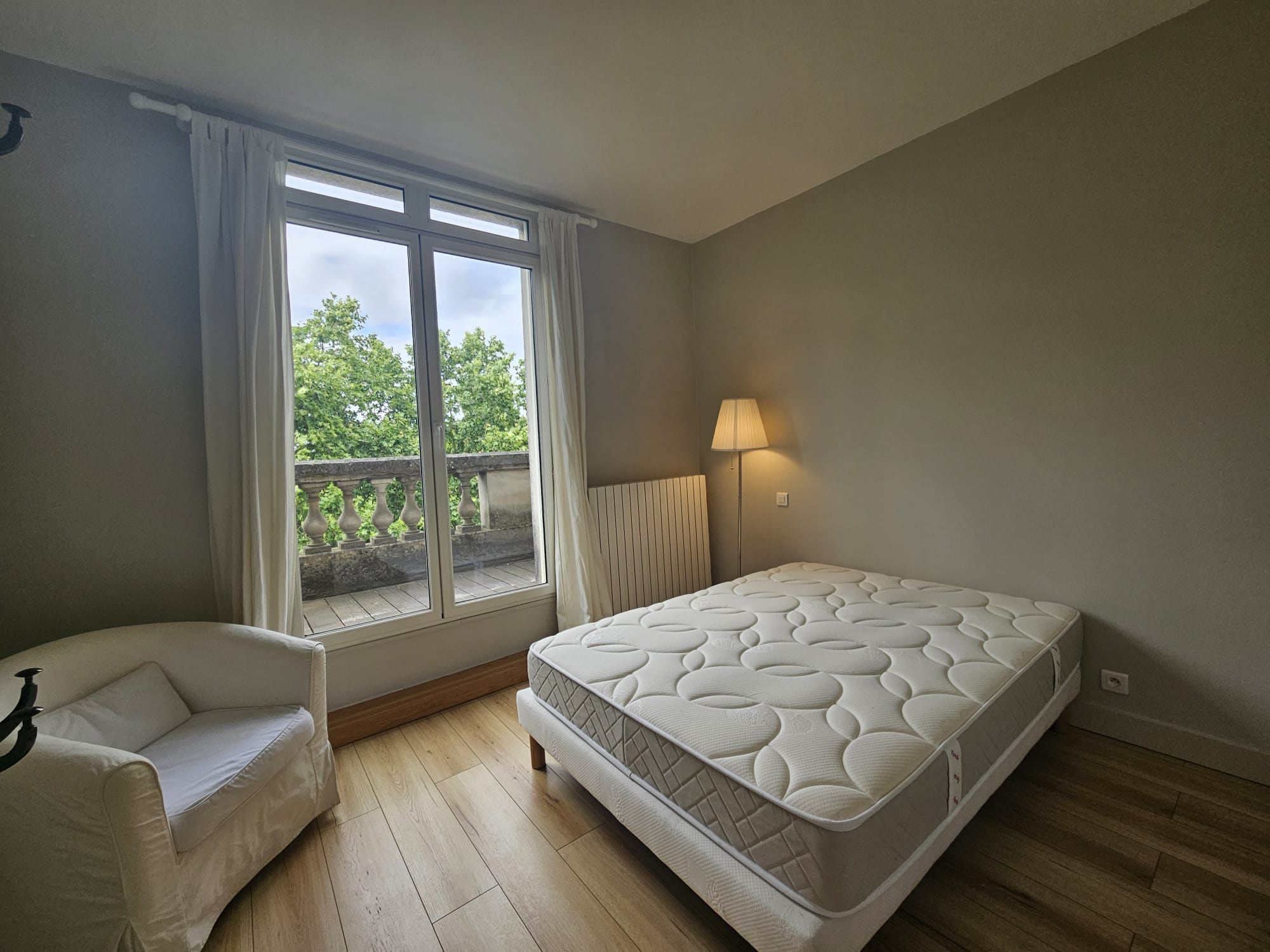 Bordeaux – Quinconces – Magnifique T3 meublé – vue imprenable