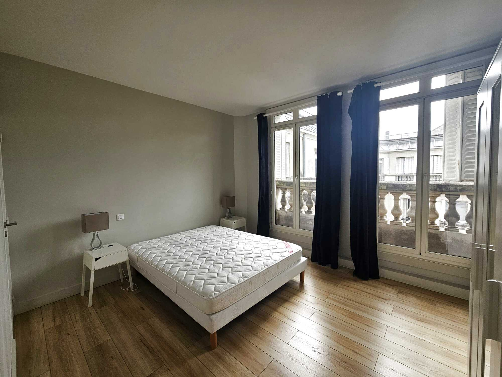 Bordeaux – Quinconces – Magnifique T3 meublé – vue imprenable