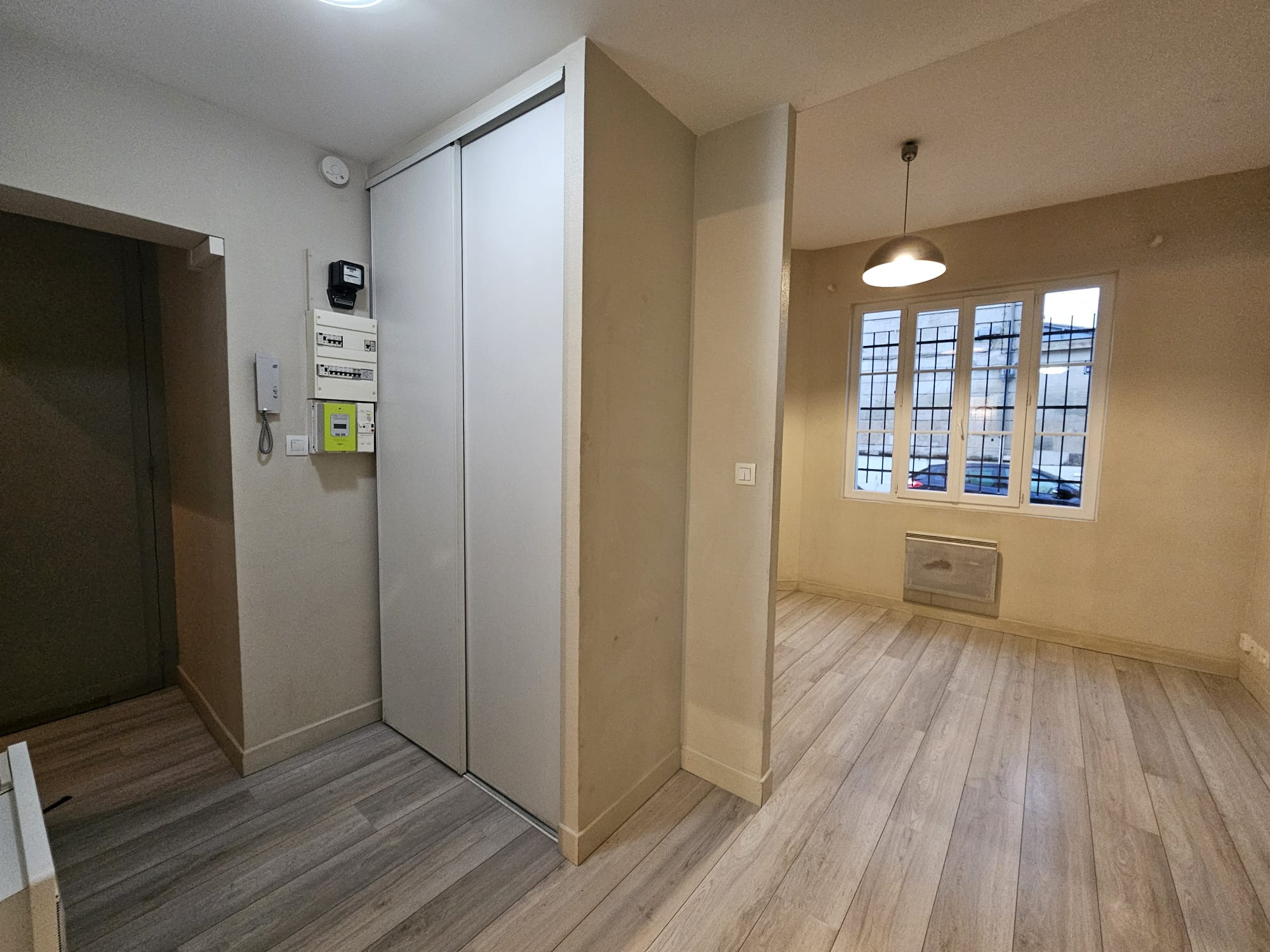 Bordeaux Nansouty – Joli Studio en Bon Etat Général