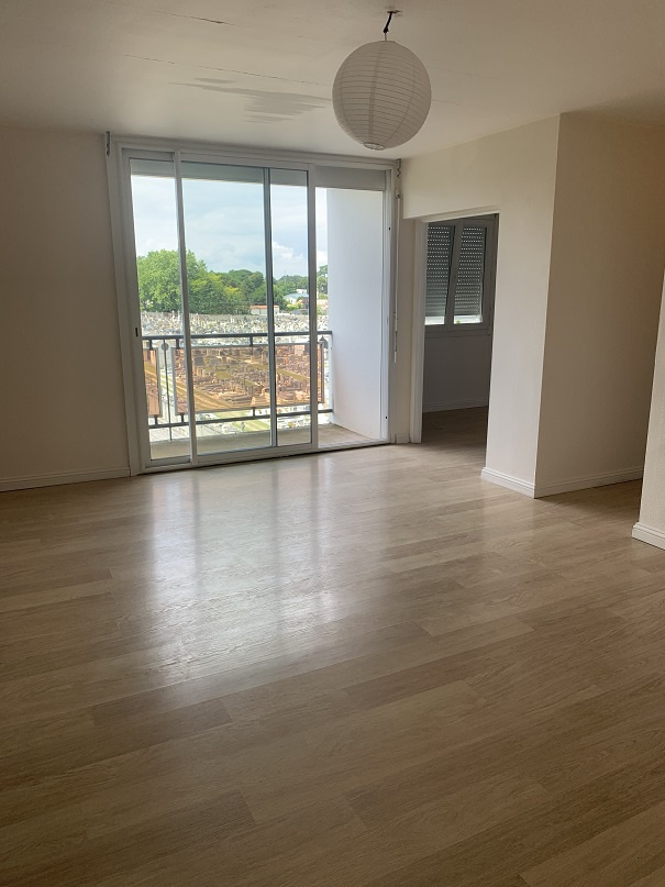 CAUDERAN-BORDEAUX AVE MARECHAL DE LATTRE  APPARTEMENT T3