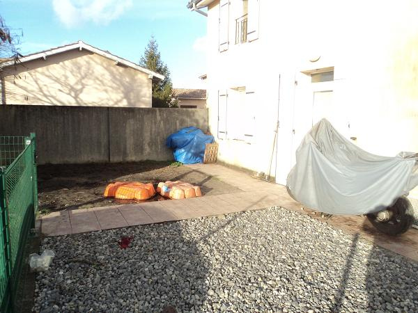 LE BARP   AVENUE DES PYRENEES  MAISON T 3 MEUBLEE  DUPLEX AVEC JARDIN