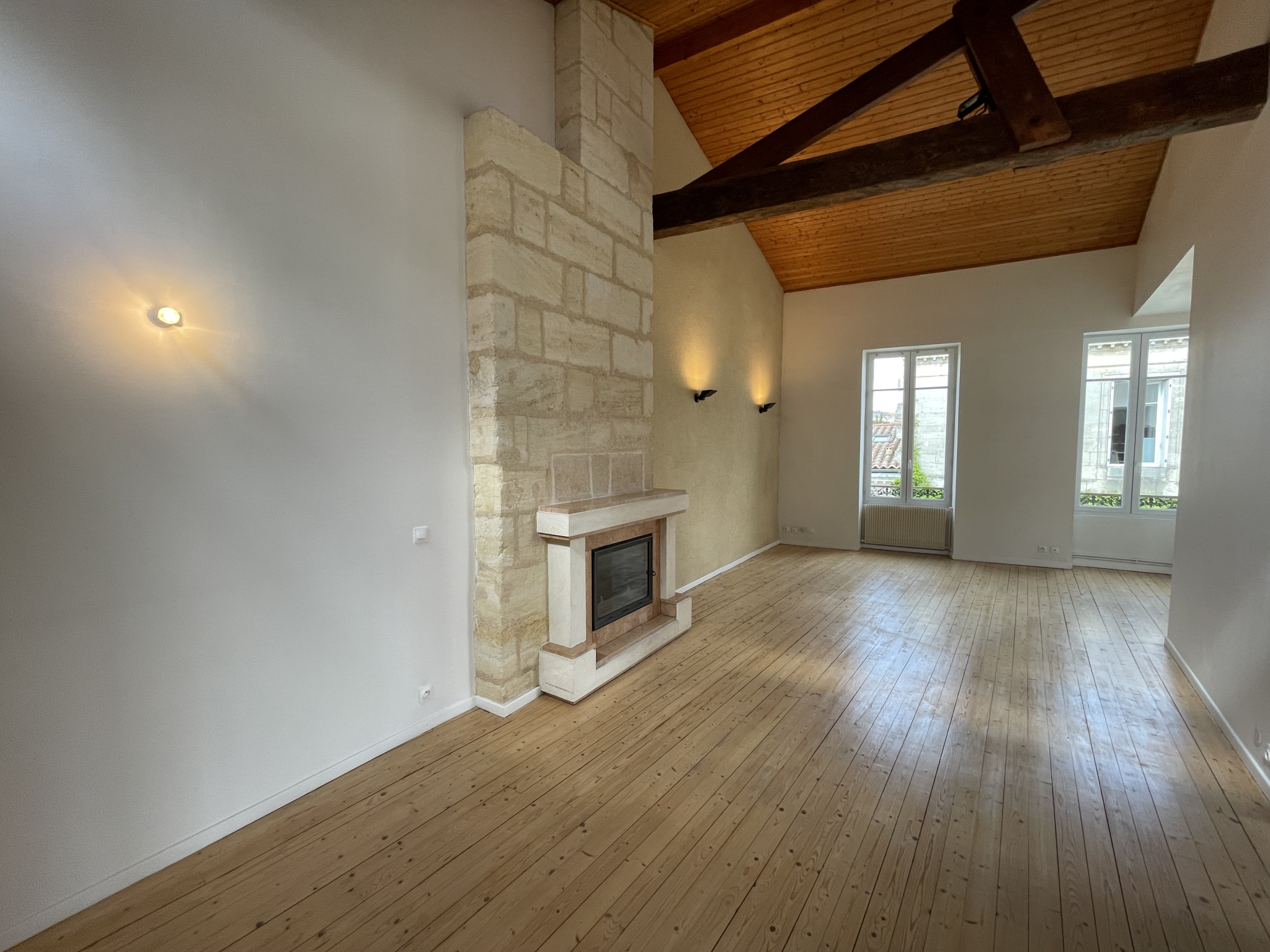 Bordeaux – Sacré Coeur –  Magnifique T4 de 94 m2