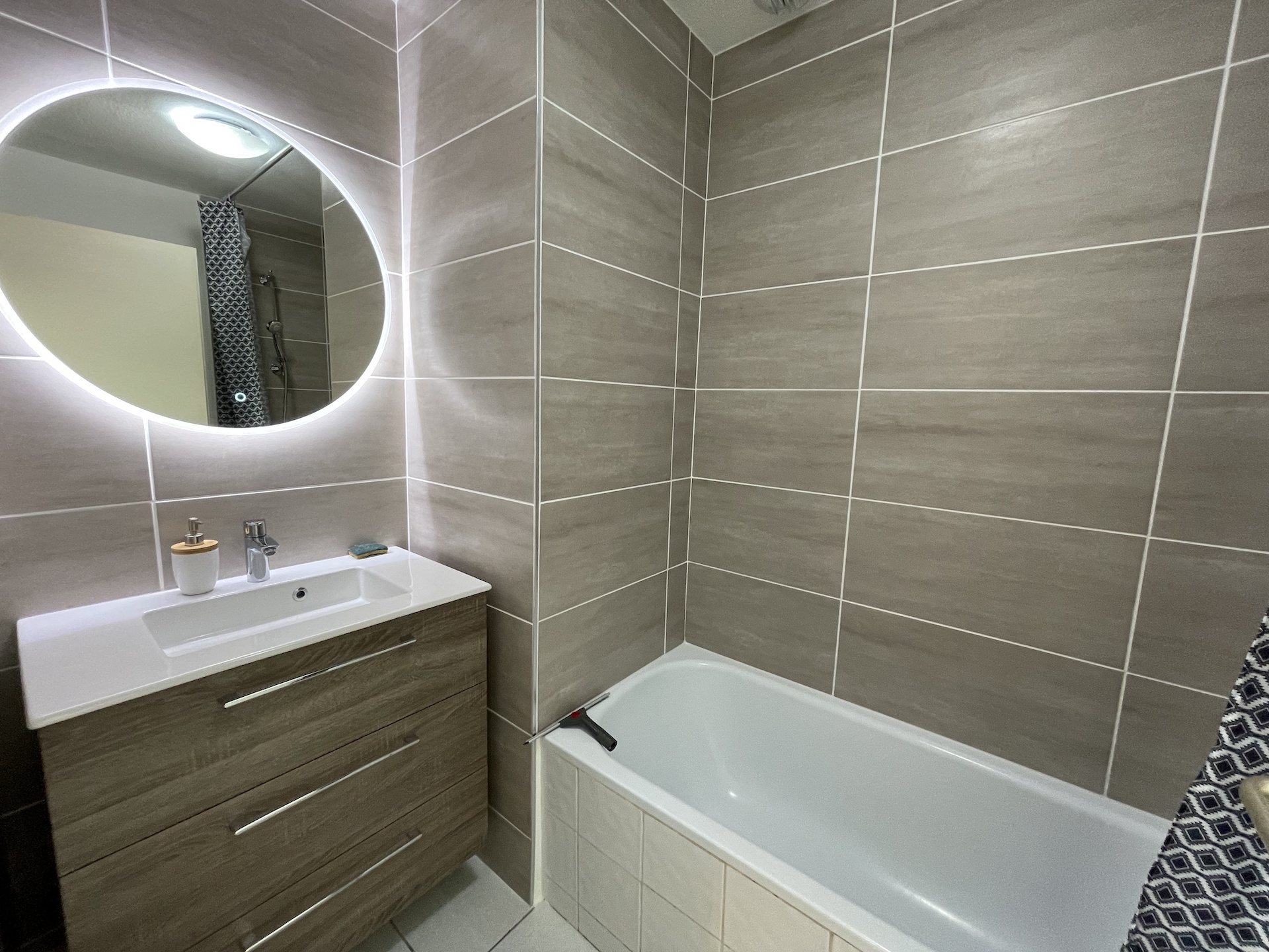 Talence – Roustaing – Joli T2 en Duplex Meublé