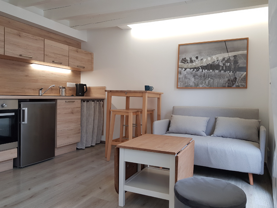 Bordeaux – Barrière de Toulouse, Charmante maisonnette meublée 24m2