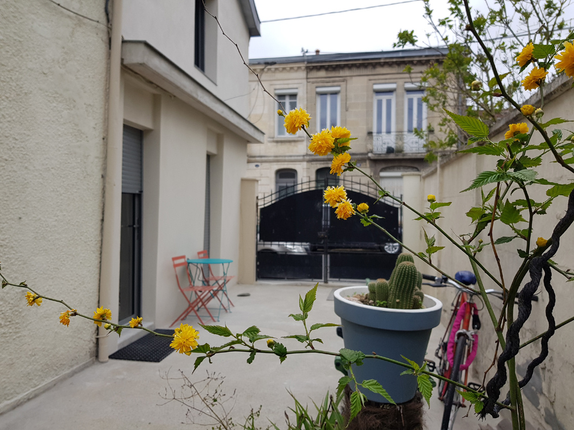 Bordeaux – Barrière de Toulouse, Charmante maisonnette meublée 24m2