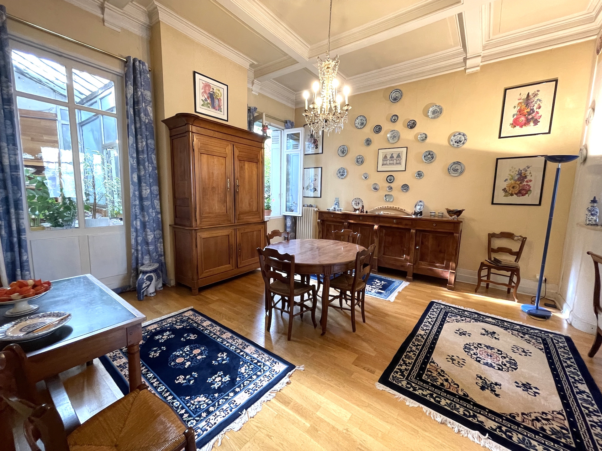 Bordeaux – Barrière St Genès – Grande Maison en pierre de 200 m2 avec garage et jardin