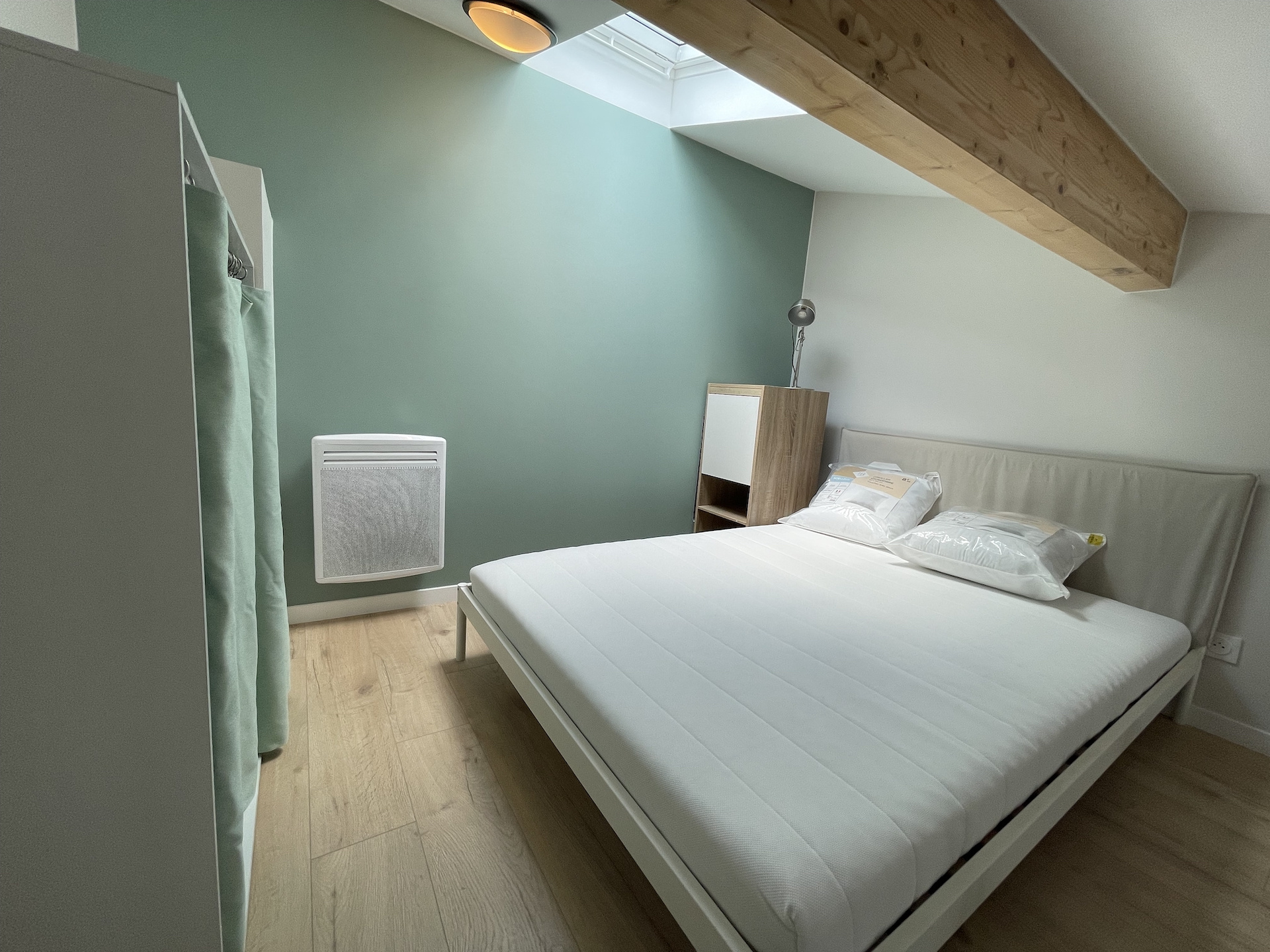 Bordeaux – Victoire – Charmant T1 bis neuf Meublé (L6)