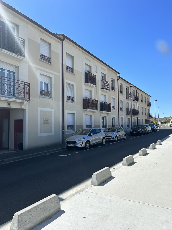 Carbon Blanc – Charmant T2 de 42 m2 meublé avec balcon