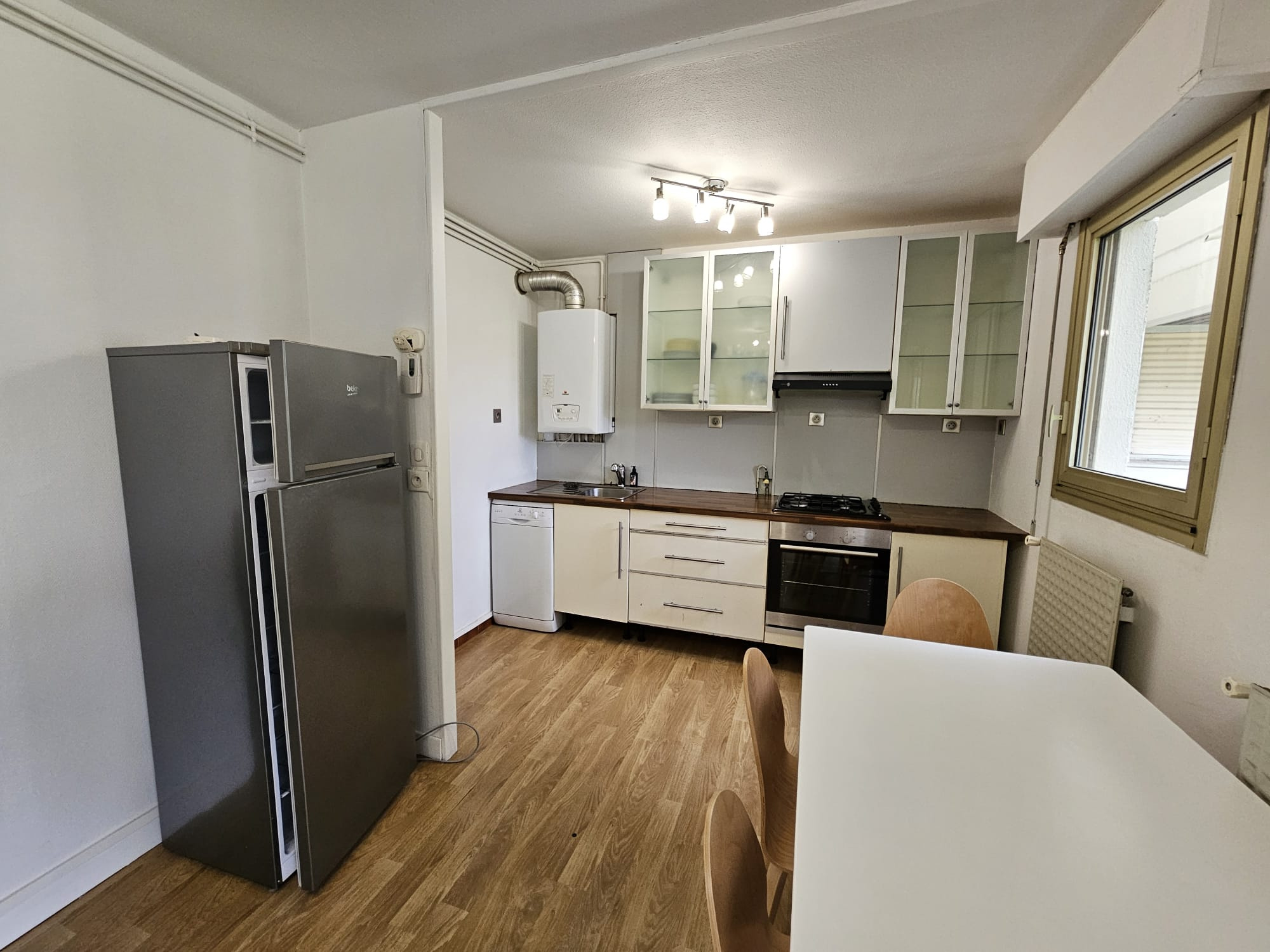 Bordeaux – Cité Administrative – Charmant T2 meublé avec parking