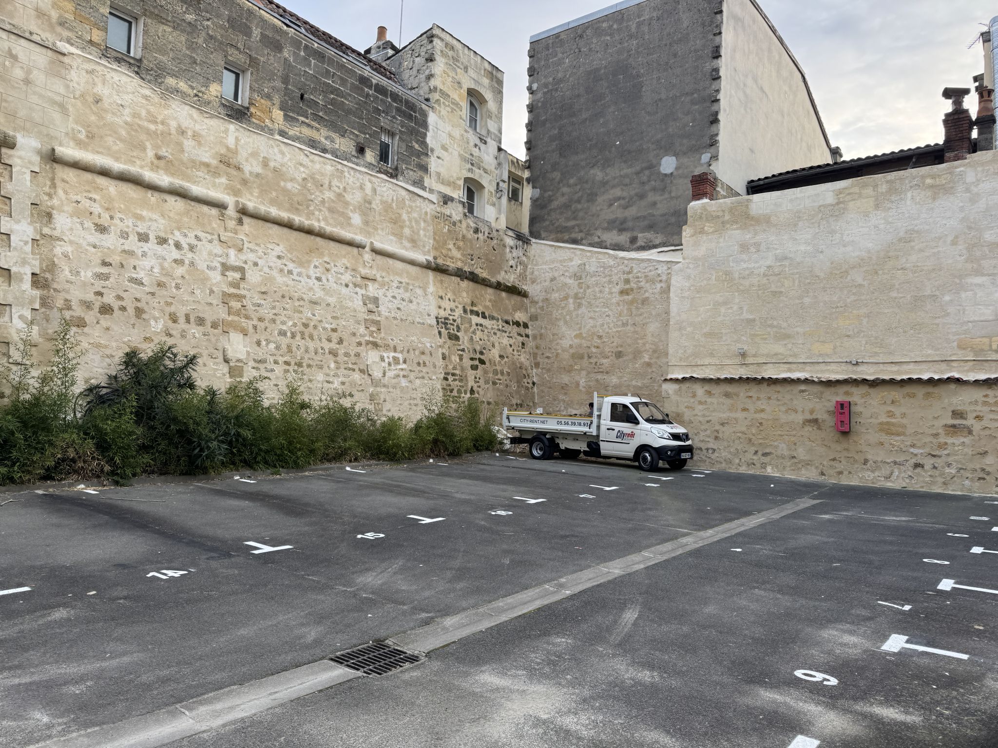 Bordeaux Capucins – Place de Parking