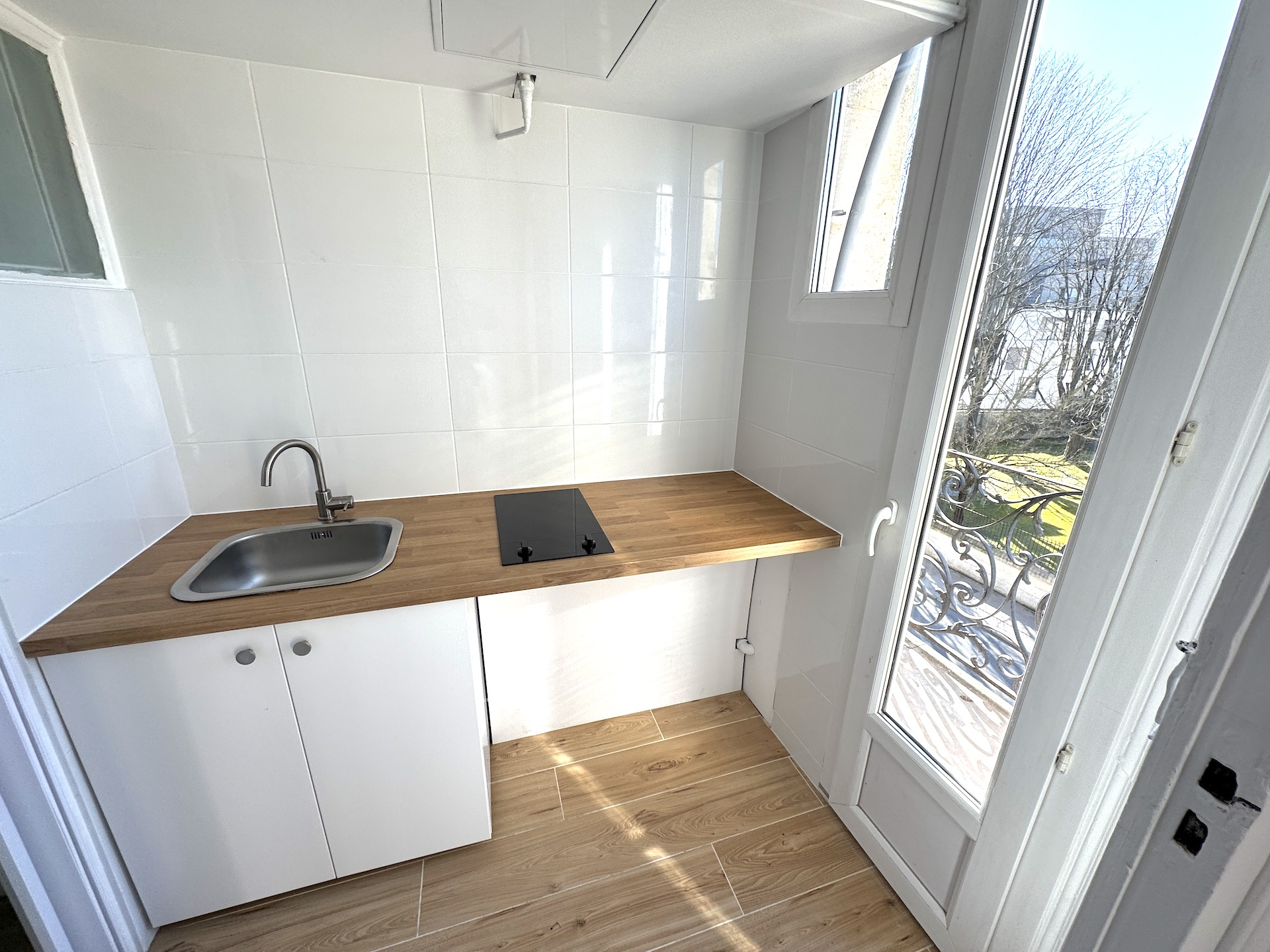 Bordeaux Victoire – Charmant Studio Rénové Situé Plein Sud