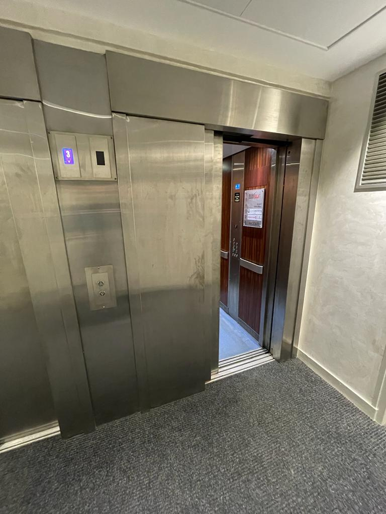 Bordeaux QUINCONCES – Bureaux 3 pièces 102 m2