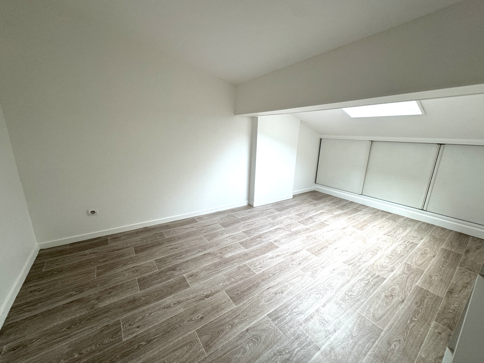 Bordeaux Pey Berland – Charmant T3 rénové au calme et lumineux