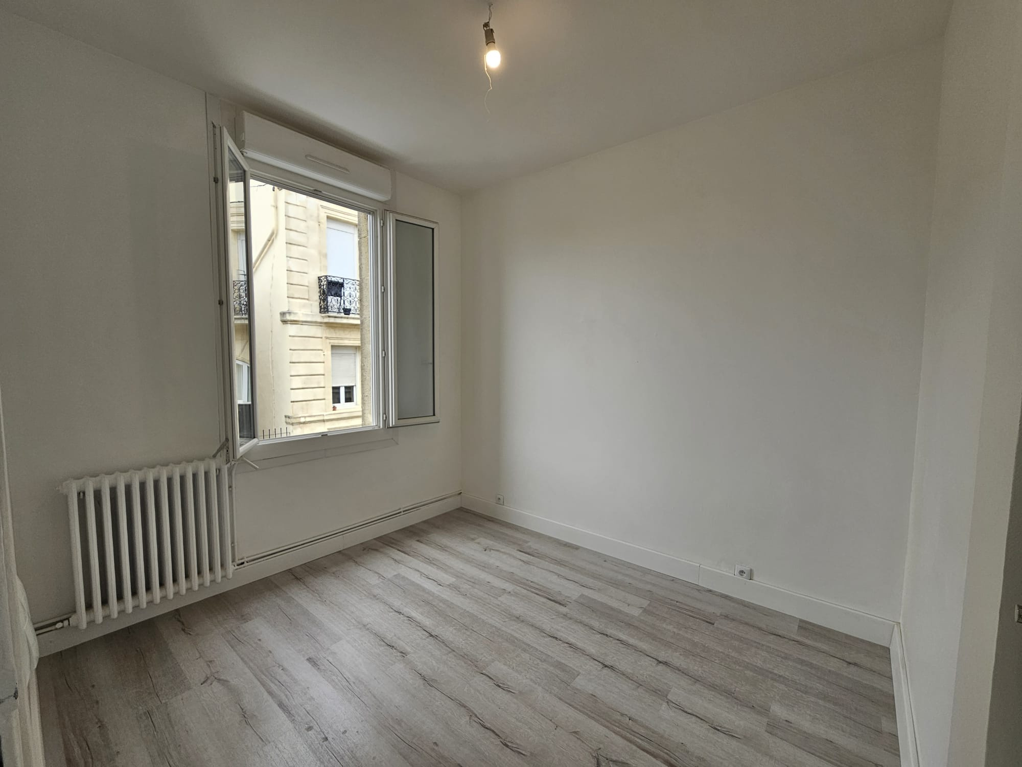 Talence – Barrière Saint Genès – Charmant T4 lumineux rénové