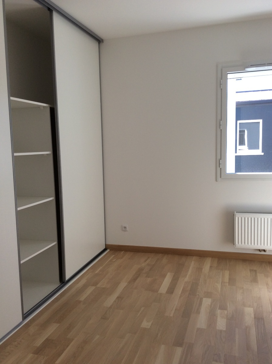 Mérignac – Proche Centre Ville – Très joli T3 avec Parking et Balcon