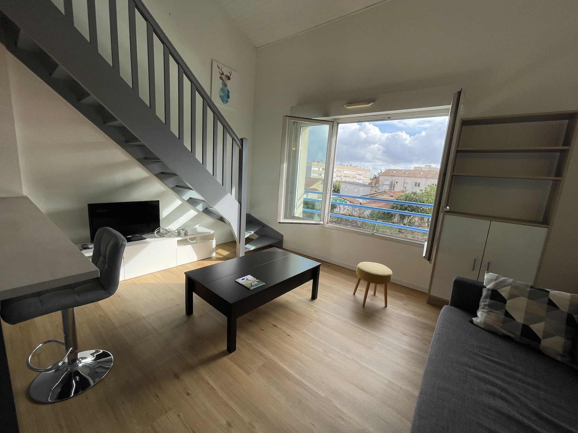 Talence – Roustaing – Joli T2 en Duplex Meublé