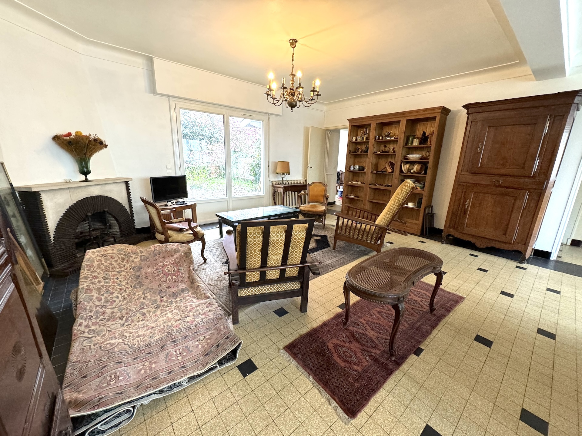 Bègles – Barrière de Bègles – Charmante Maison T5 de 132 m 2 avec jardin et dépendance
