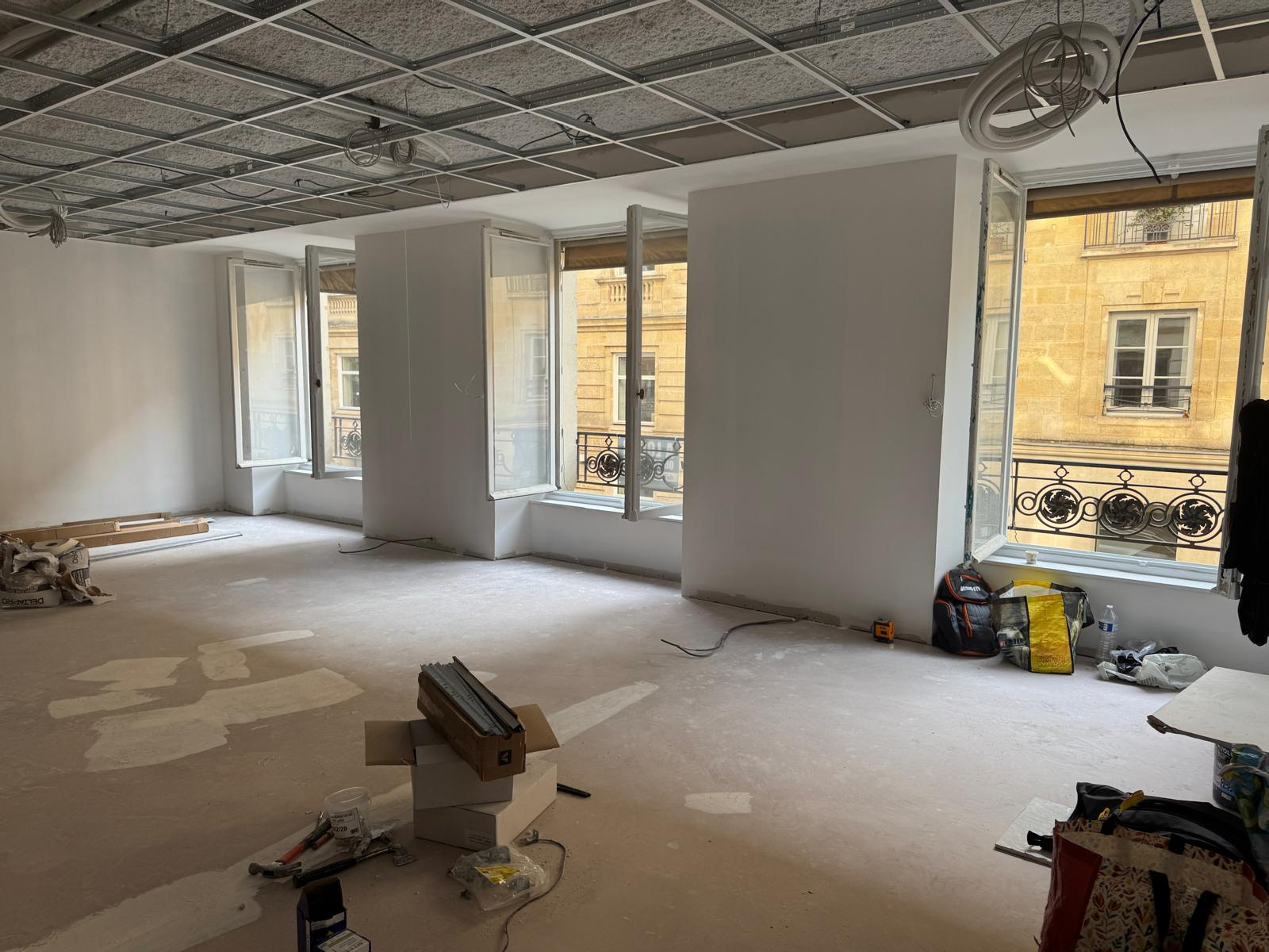 Bordeaux QUINCONCES – Bureaux entièrement repris à NEUF – 3 pièces 102 m2