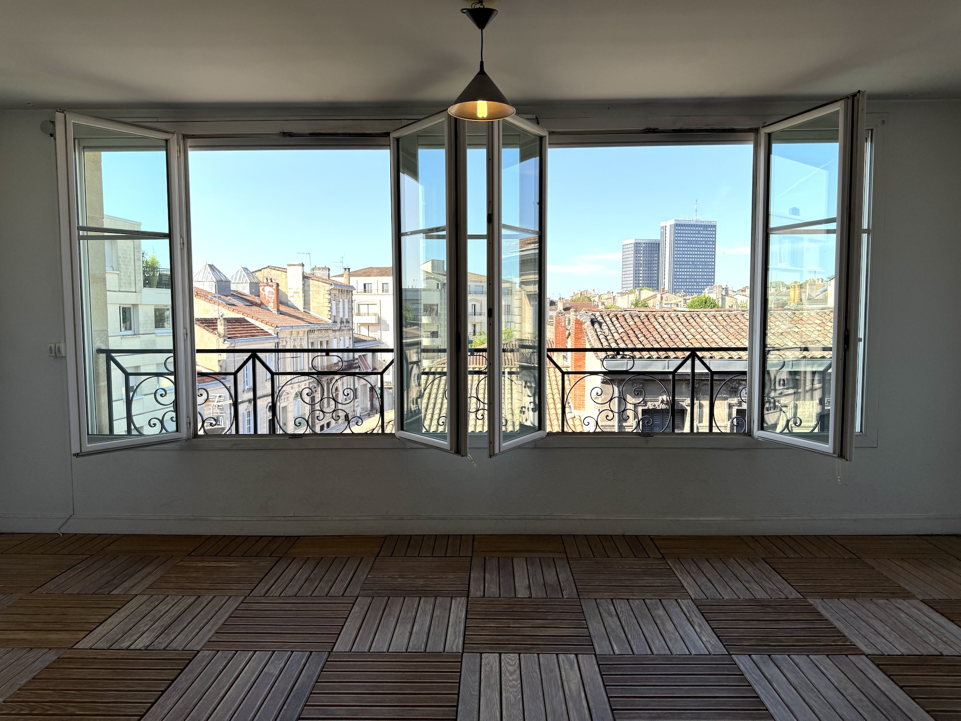 Bordeaux – Croix Blanche –  Appartement T4 RARE 162 m2