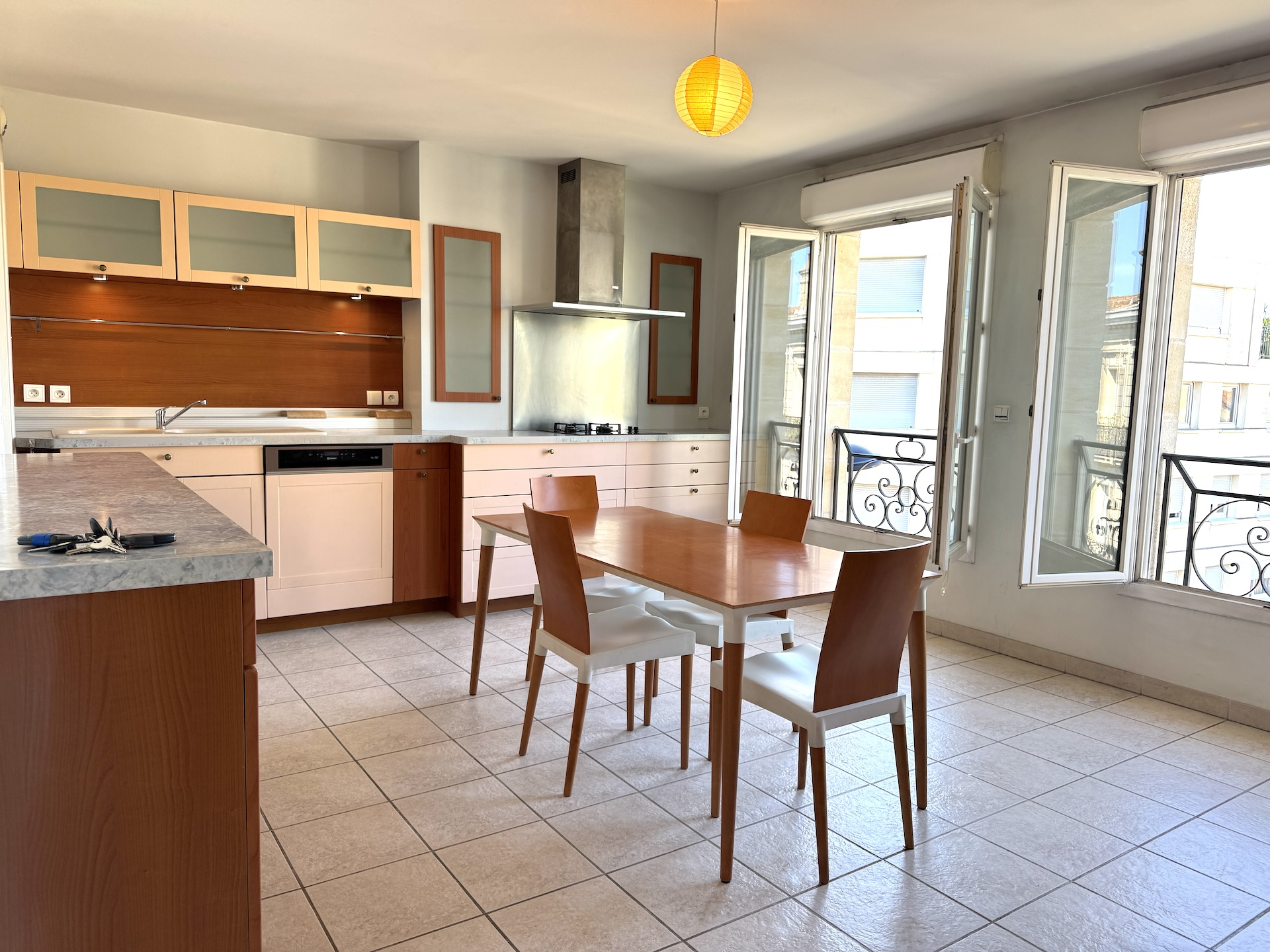 Bordeaux – Croix Blanche –  Appartement T4 RARE 162 m2