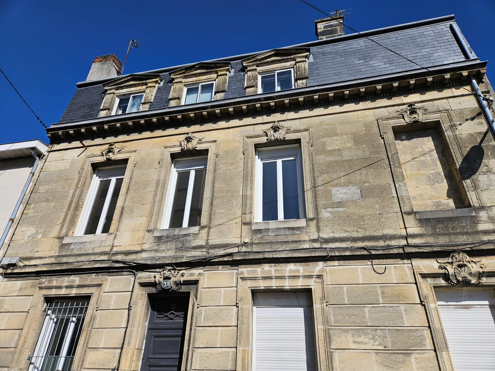TALENCE – Barrière Saint Genès – Très joli T3 Lumineux – Rénové