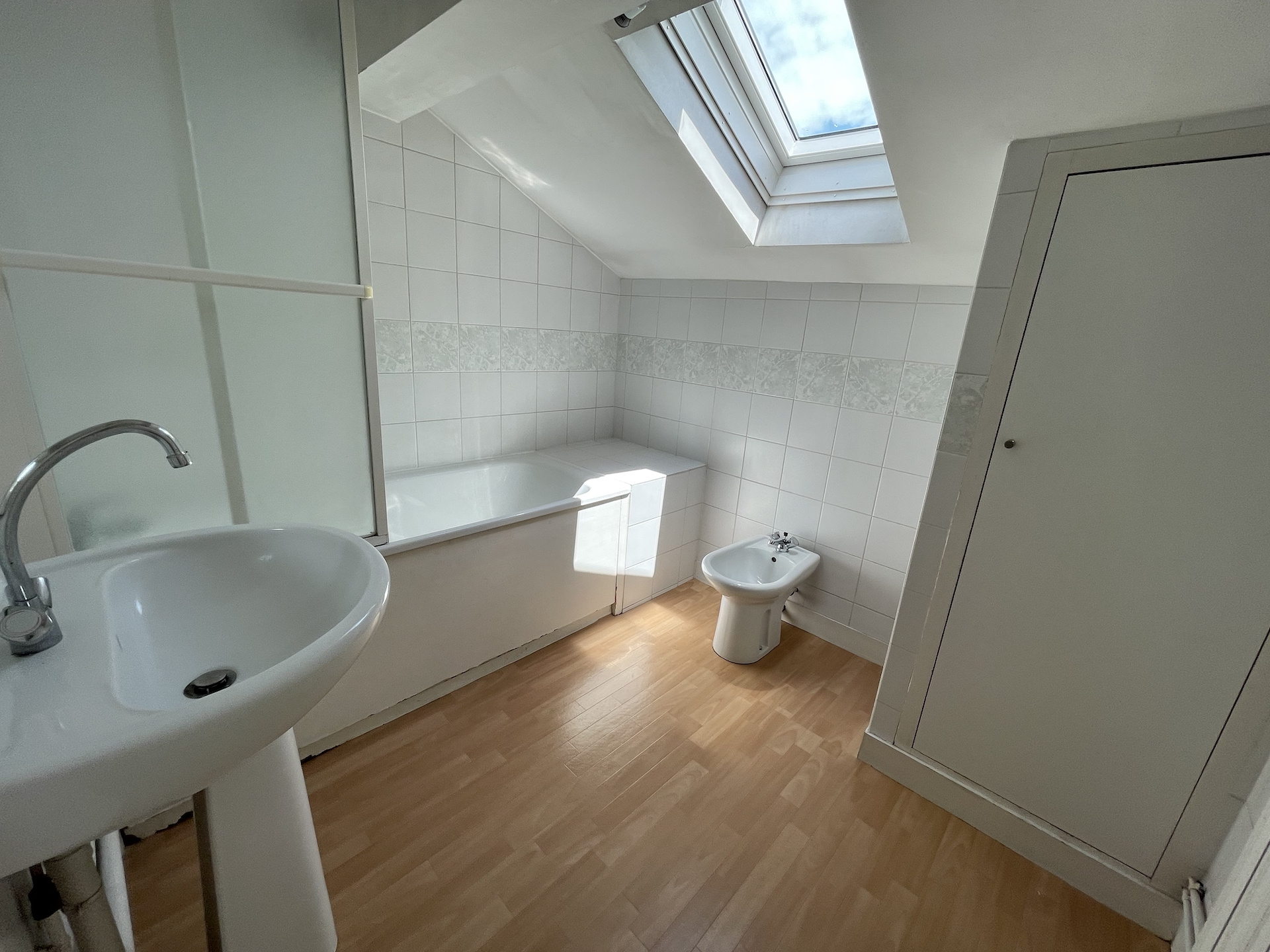 BORDEAUX – Quinconces – Grand T2 avec Terrasse