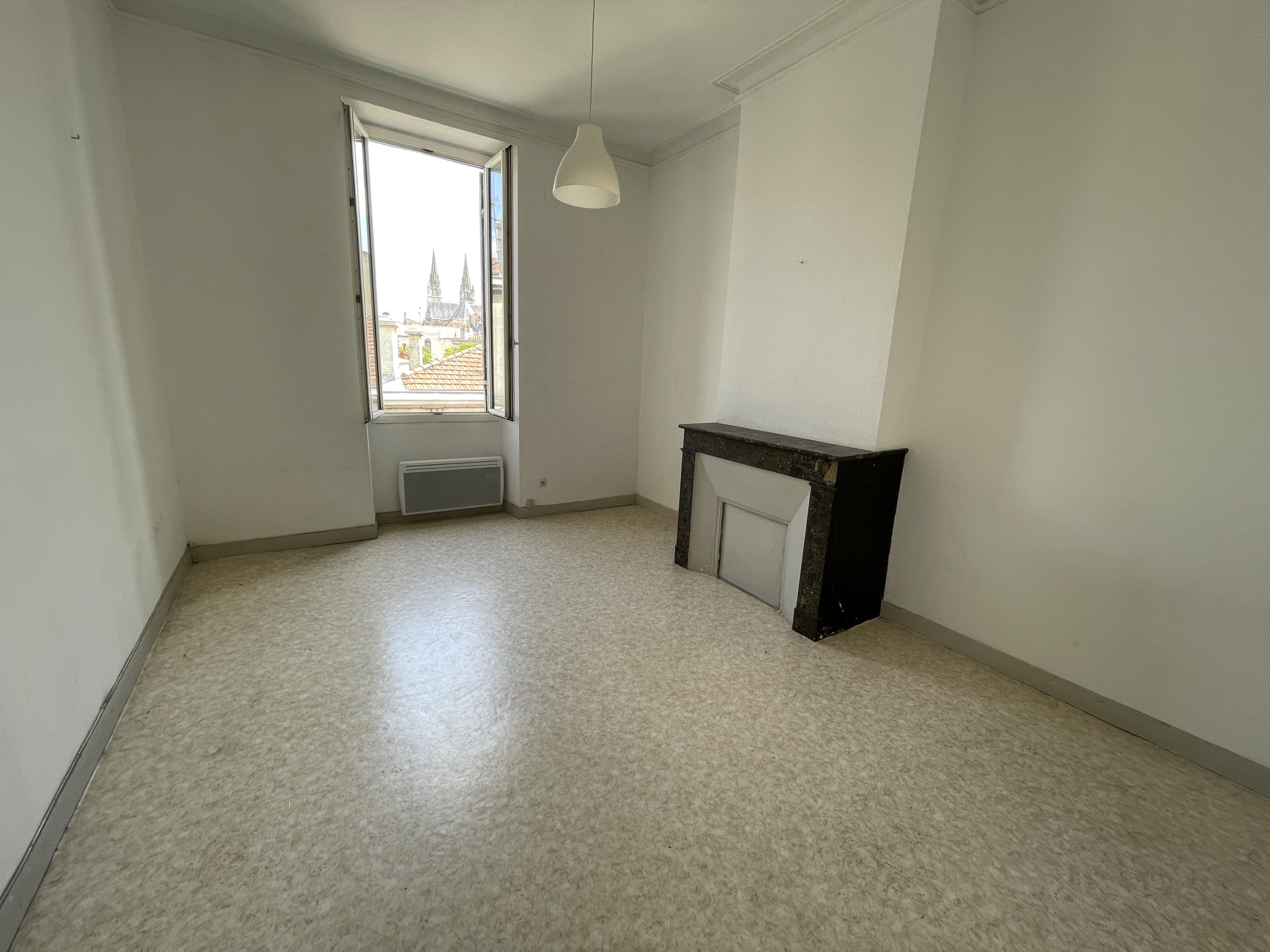 BORDEAUX – JARDIN PUBLIC – IMMEUBLE DE 6 LOTS