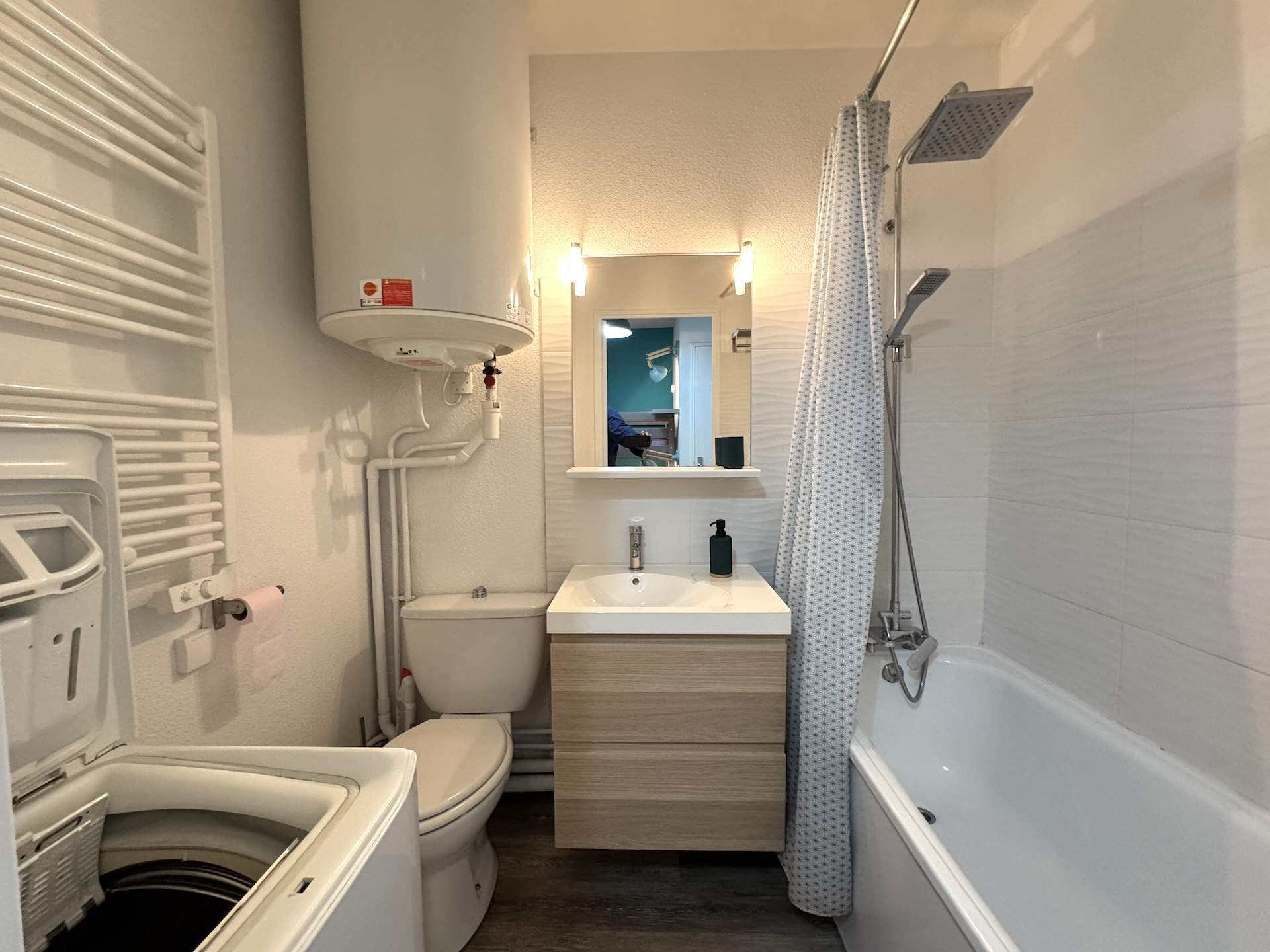 Arcachon – Gare – Joli T1 bis meublé au calme de 25 m2 avec balcon et PKG