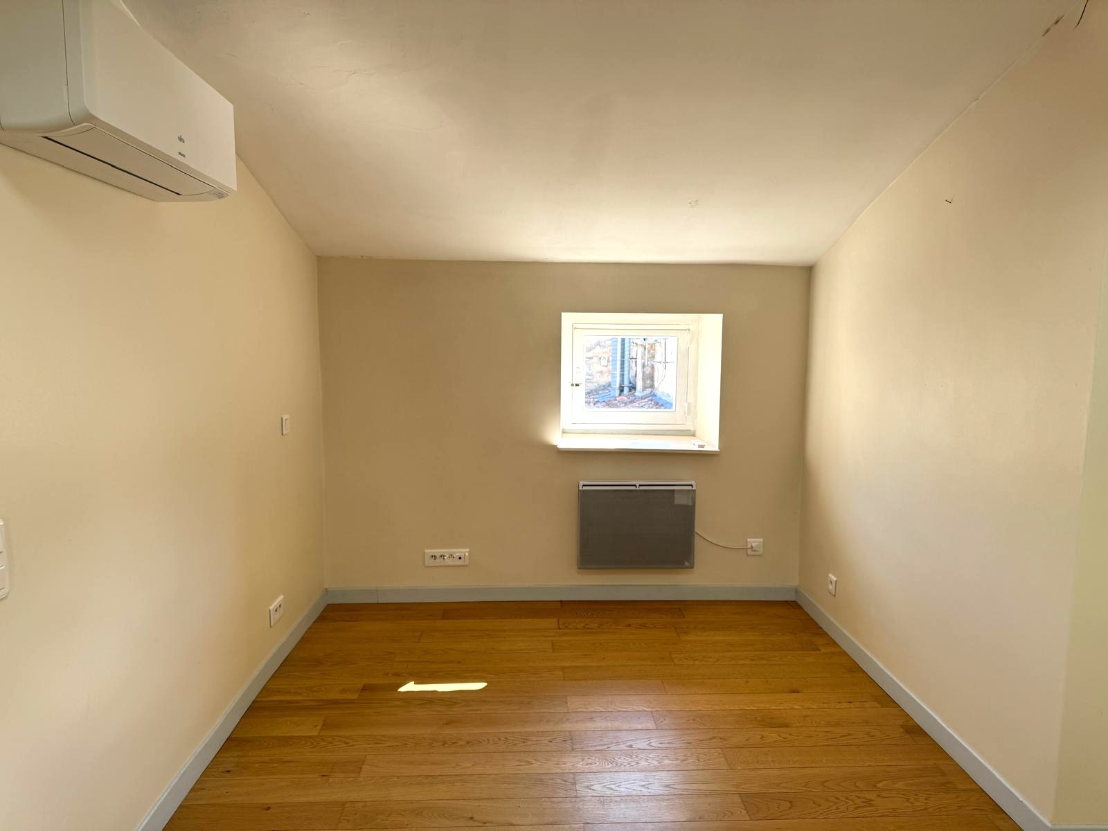 Bordeaux – Centre Historique Quartier St Pierre – Joli T3 de 51 m2