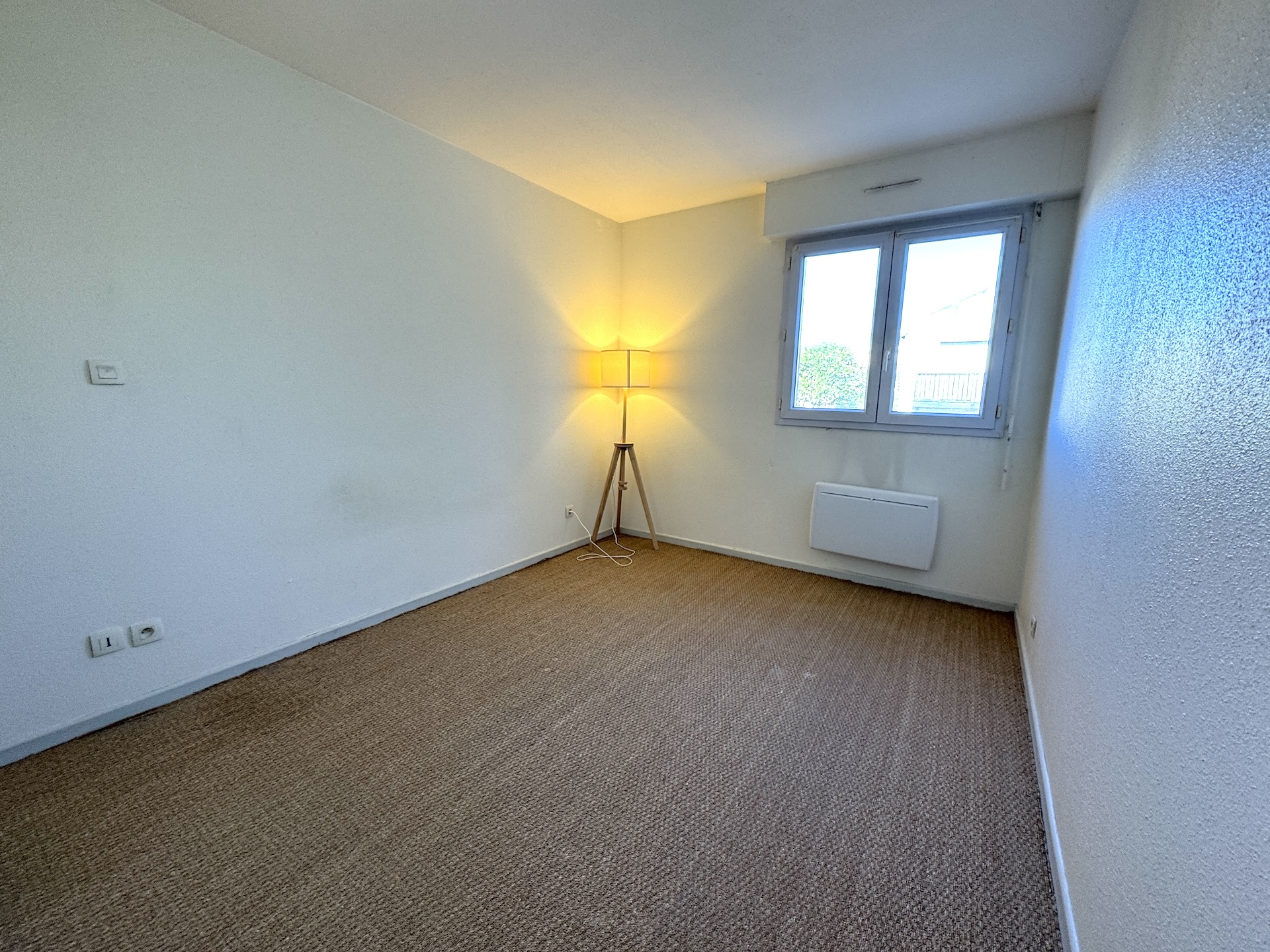 Talence – St Genès – Joli T2 avec terrasse et PKG