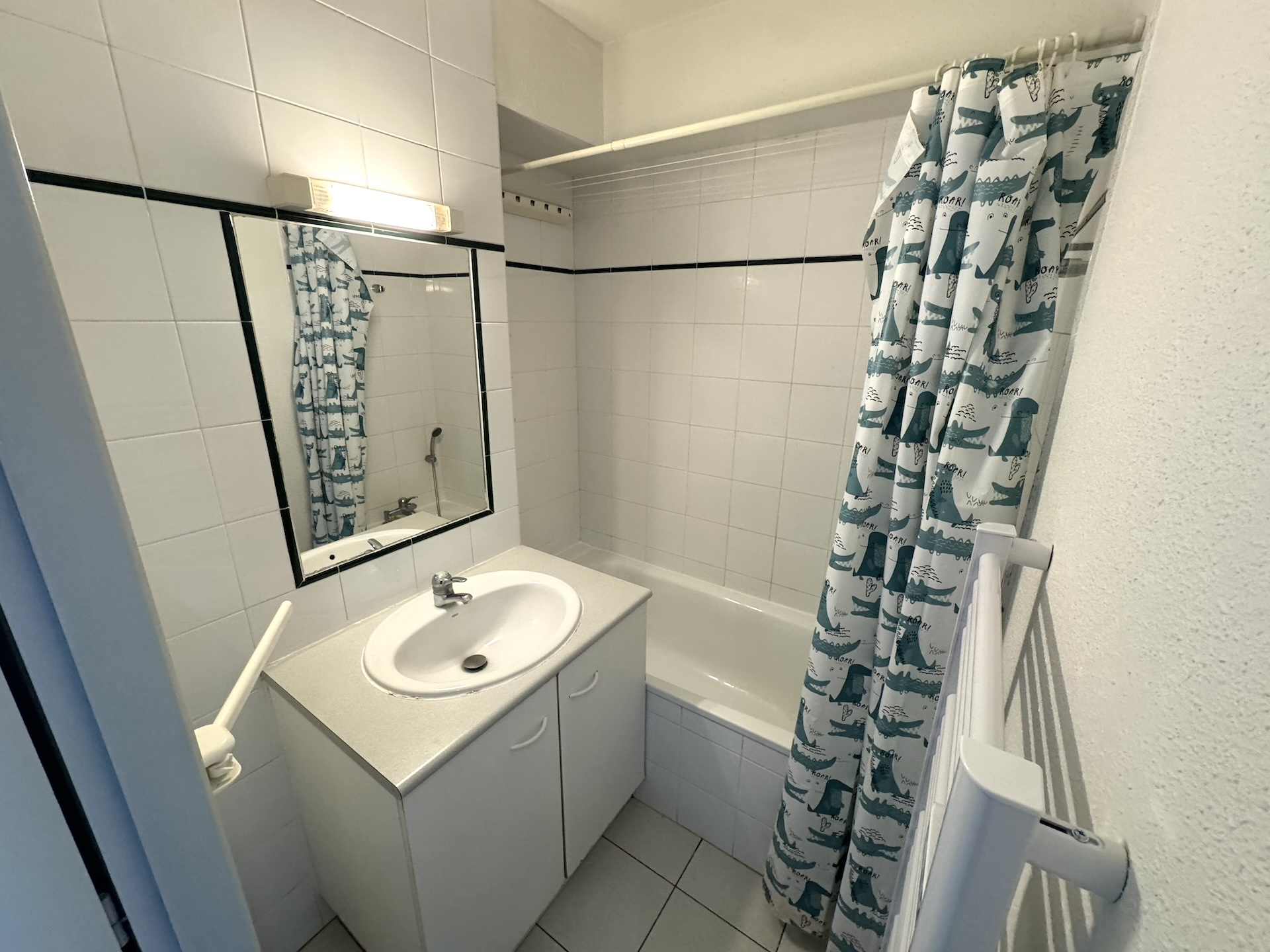 Talence – St Genès – Joli T2 avec terrasse et PKG