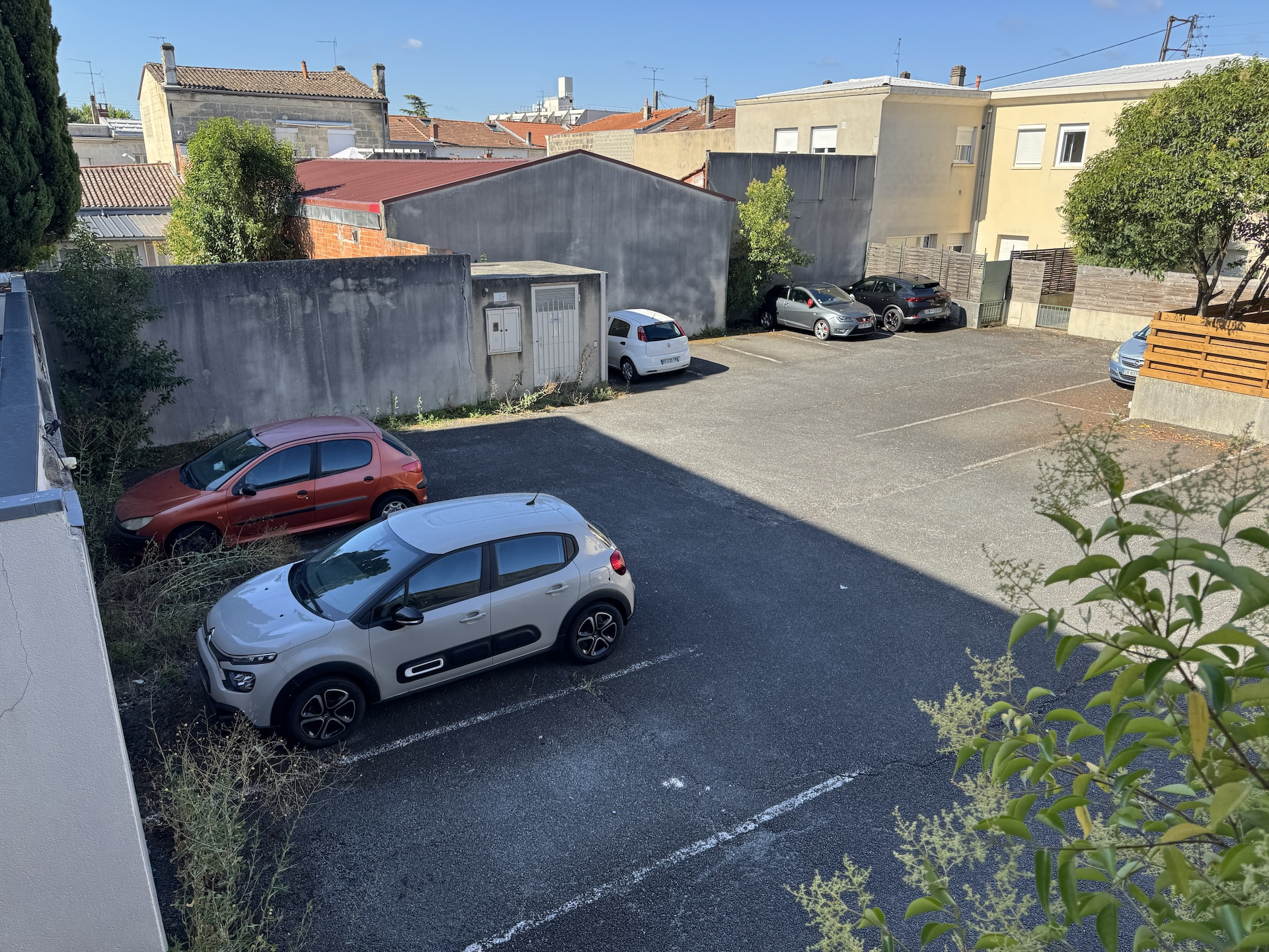 Talence – St Genès – Joli T2 avec terrasse et PKG