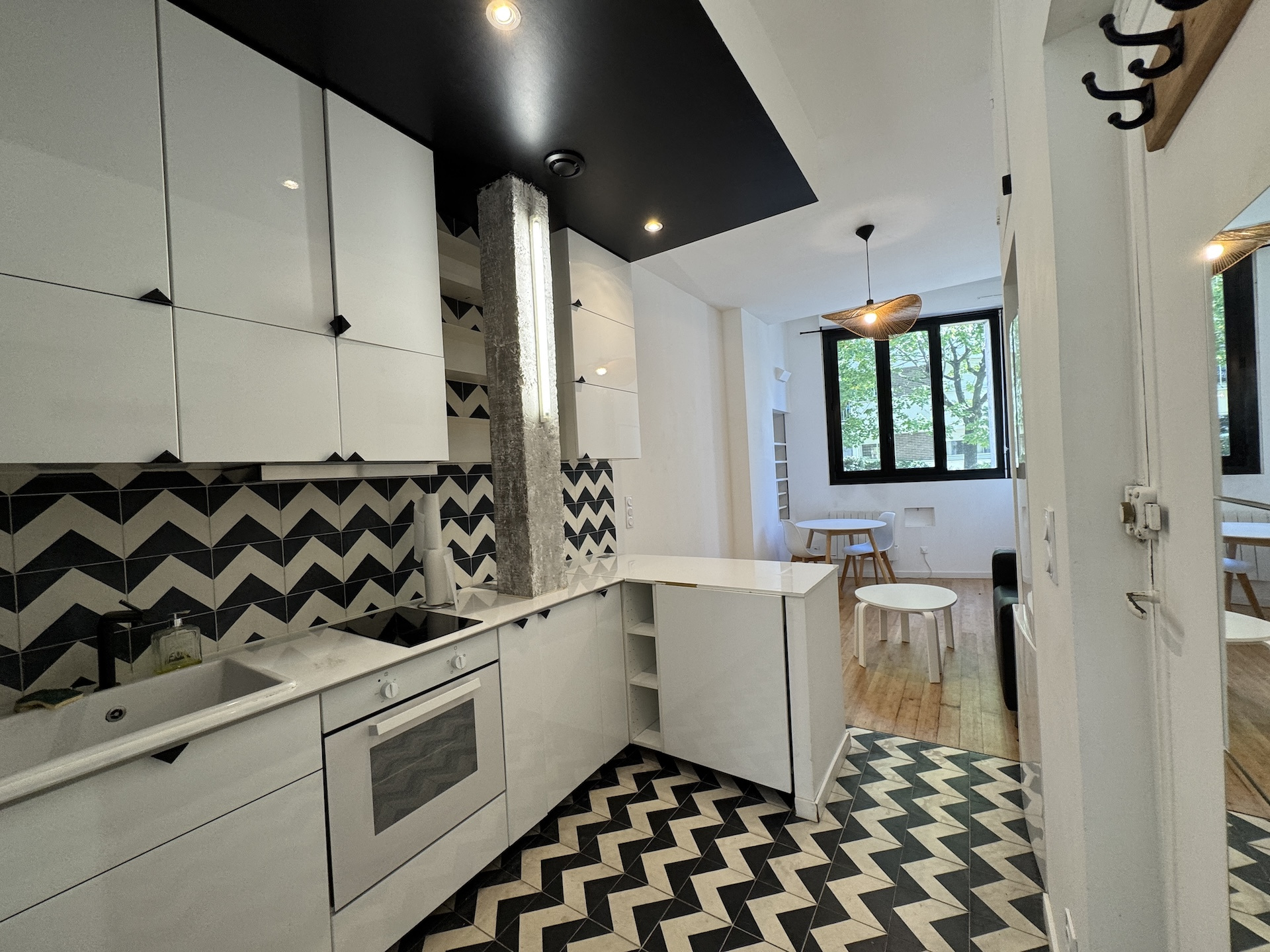 Bordeaux – Saint Genès – Joli T2 de 31 m2 avec jardin