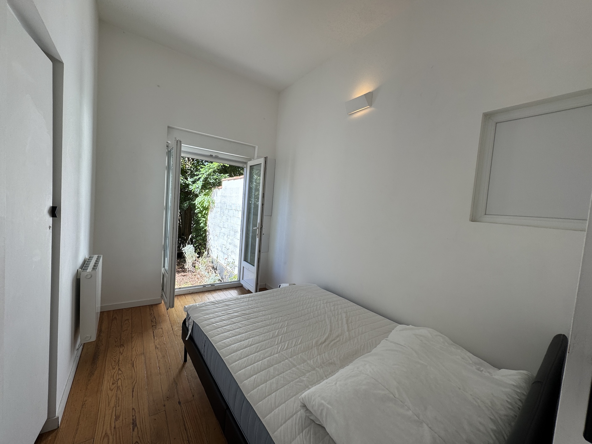 Bordeaux – Saint Genès – Joli T2 de 31 m2 avec jardin