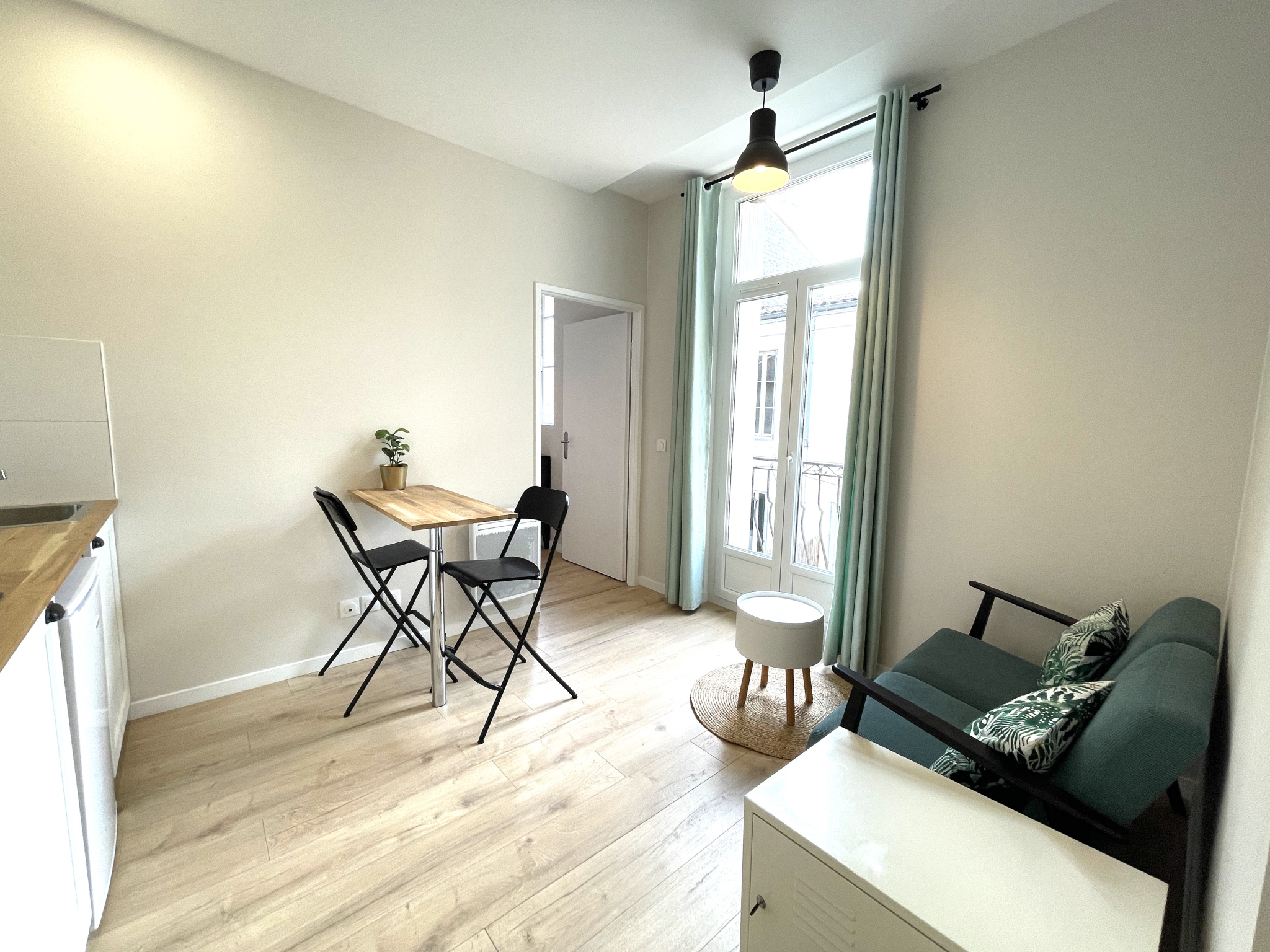 Bordeaux – Victoire – Charmant T1 bis Meublé (L3)