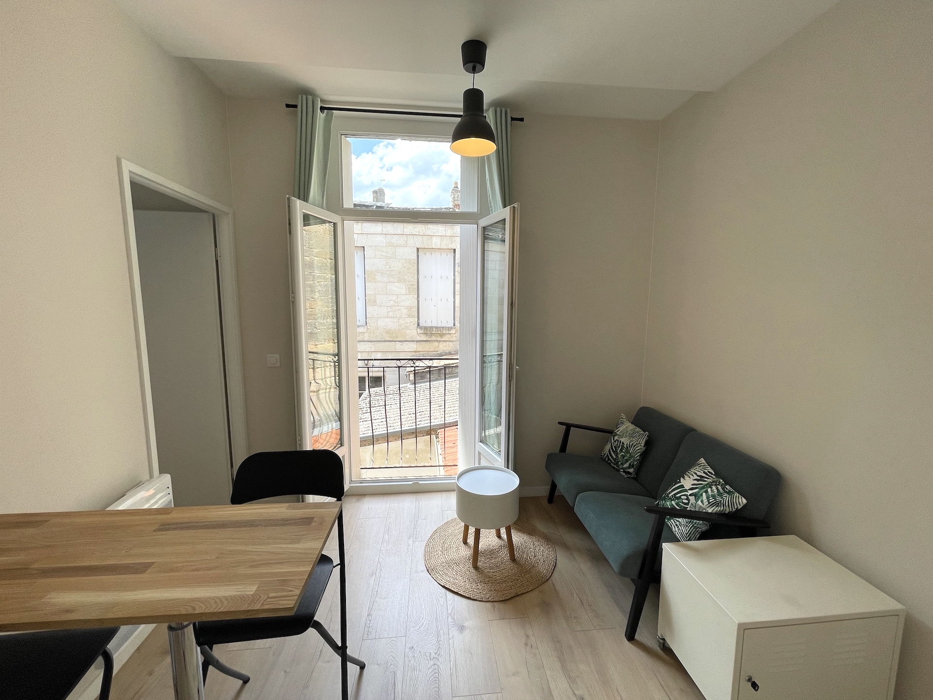 Bordeaux – Victoire – Charmant T1 bis Meublé (L3)