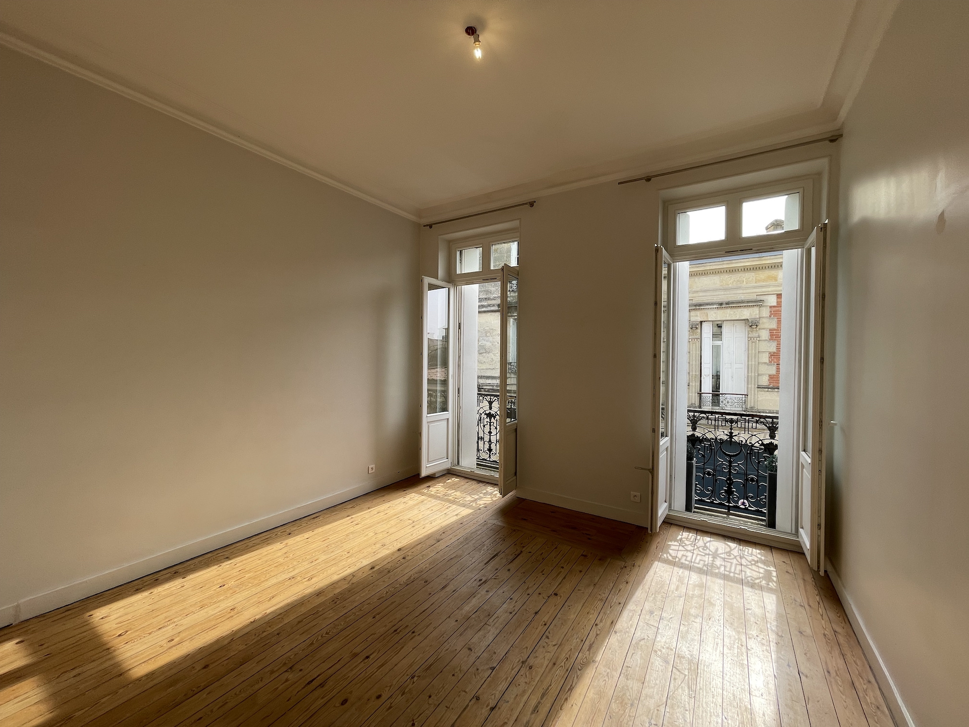 Bordeaux – Jardin Public – Très belle maison familiale 156 m2.