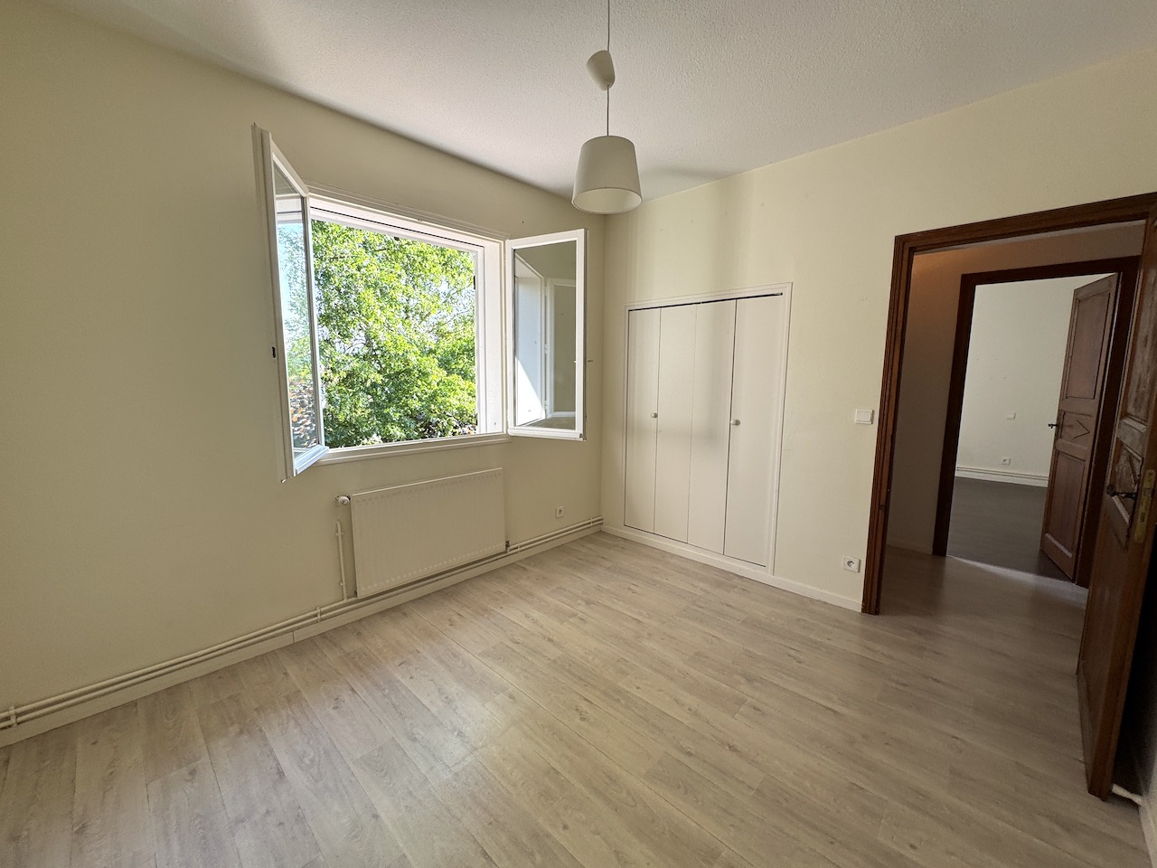 ODOS – Belle maison T7 de 167 m2 avec jardin arboré