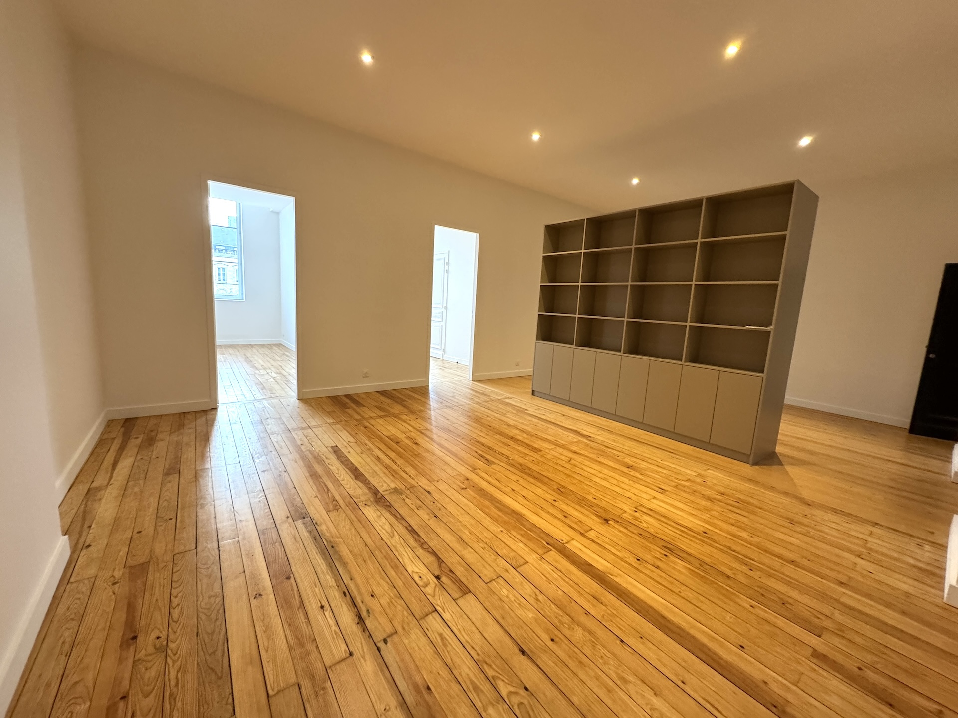 263m2 BORDEAUX – TOURNY – BUREAUX PRESTIGE DE 263 M2