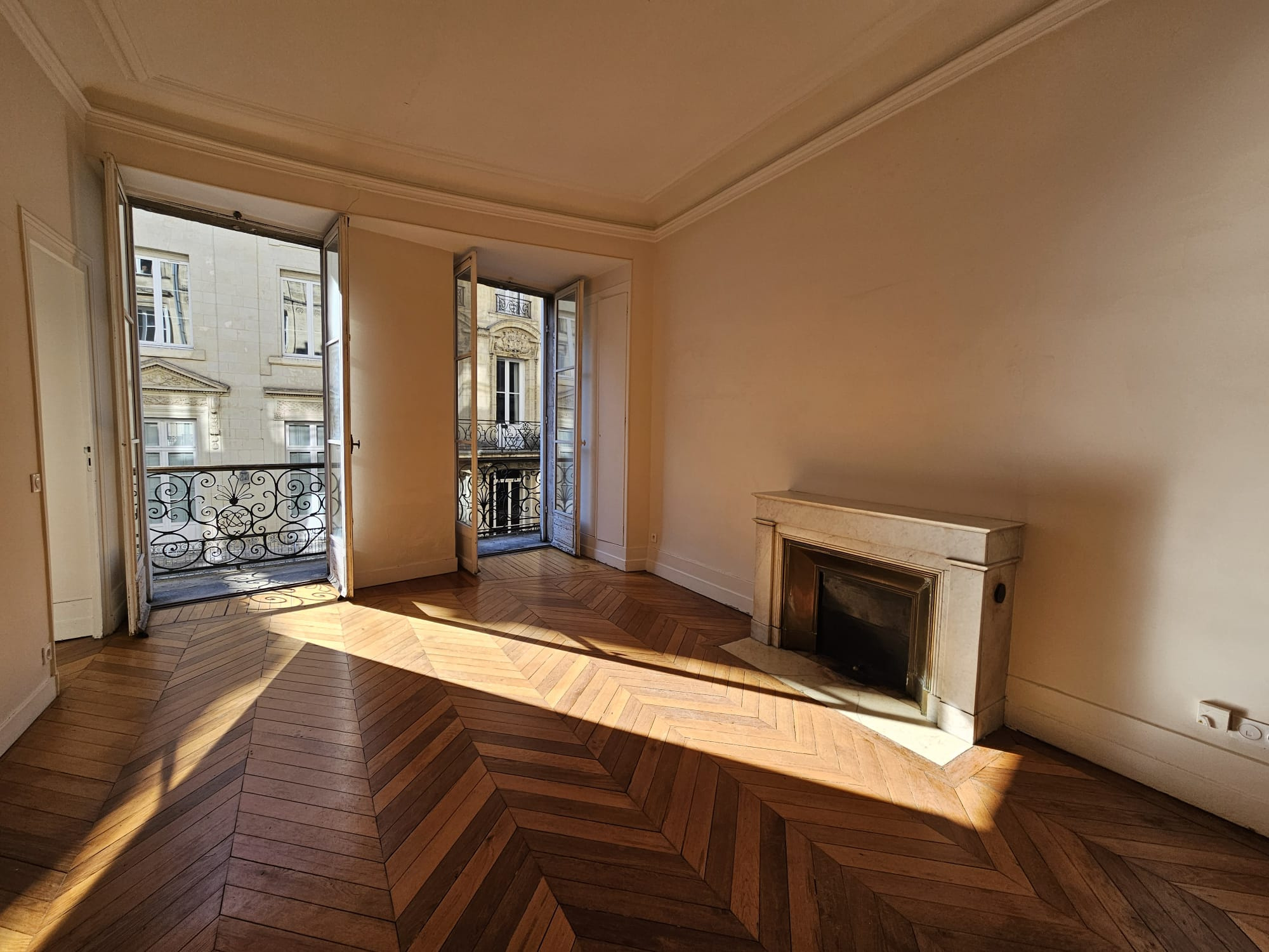 Bordeaux St Projet – Magnifique Appartement T3 de 77 m2 avec Balcon