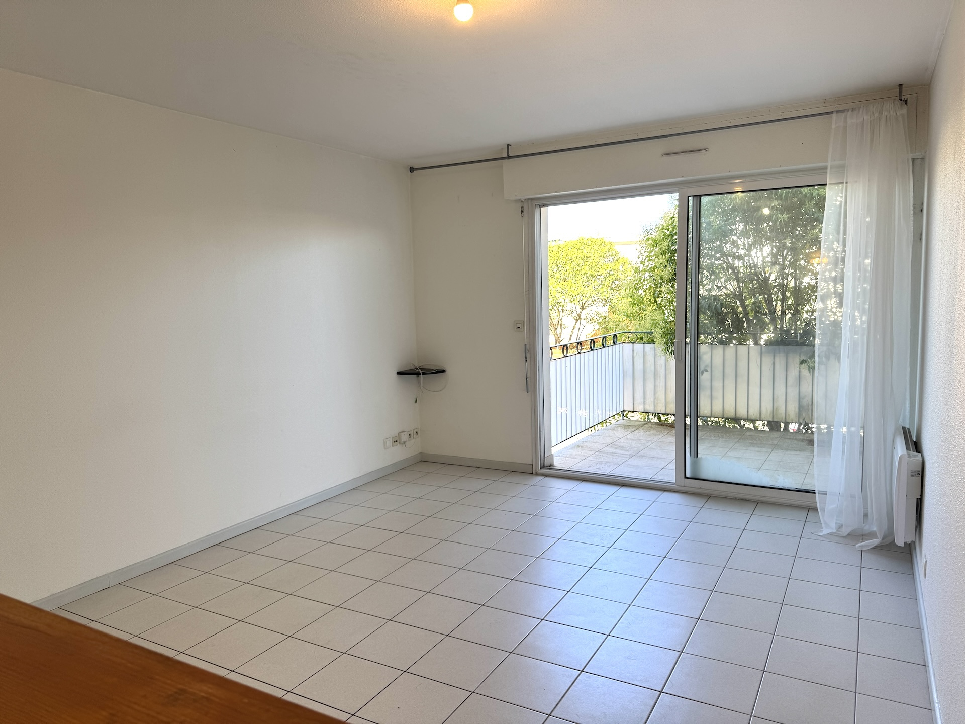 Talence – St Genès – Joli T2 avec terrasse et PKG