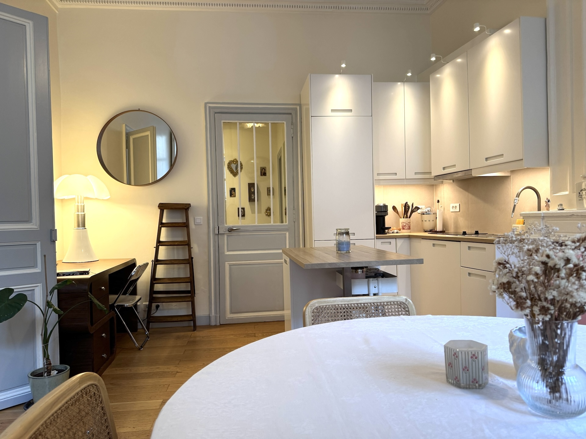 Bordeaux Centre Historique Quartier Saint-Pierre   T3 de 53 m2 avec terrasse